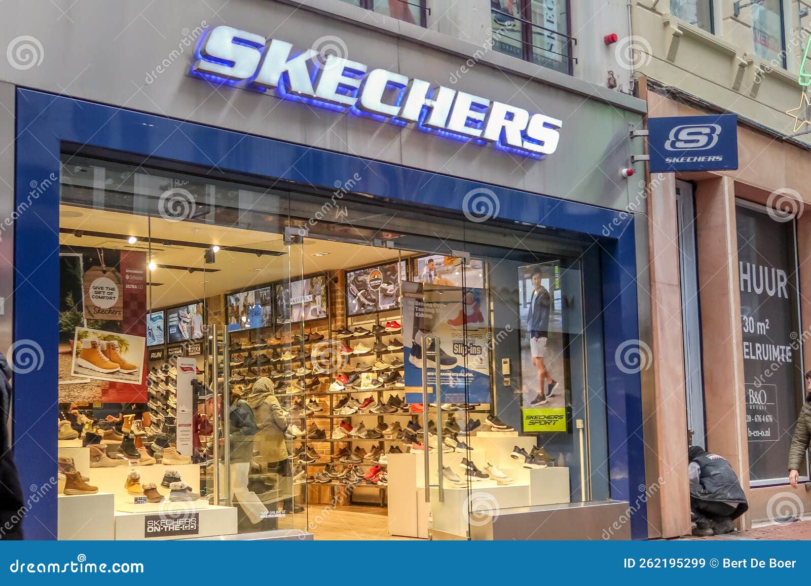 Assassin mastermind Skygge 160 Sketchers Stock Photos - Free & Royalty-Free Stock Photos from  Dreamstime