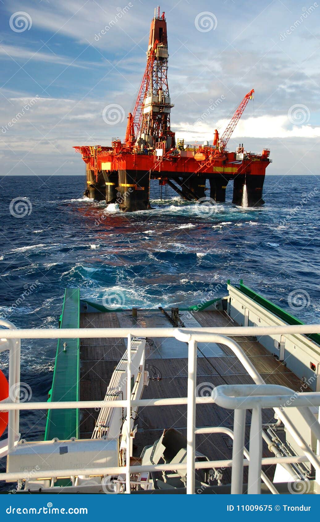 anchor handling of semi submergible in north sea