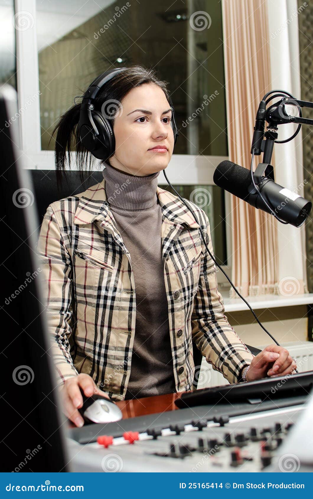 Anchorwoman stock photo. Image of broadcast, controls 25165414