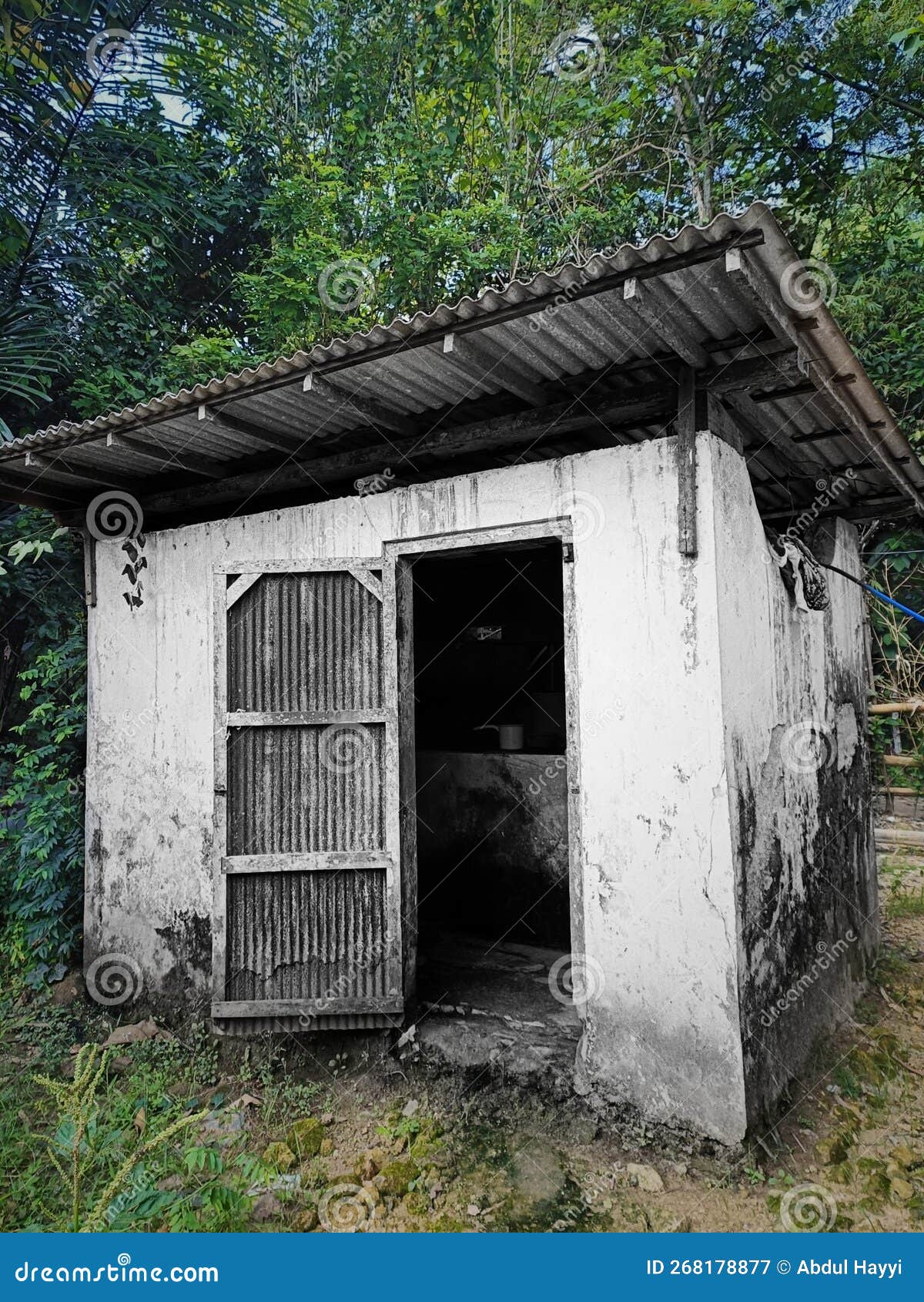 Ancient Bathroom in a Village Stock Image - Image of wood, barn: 268178877