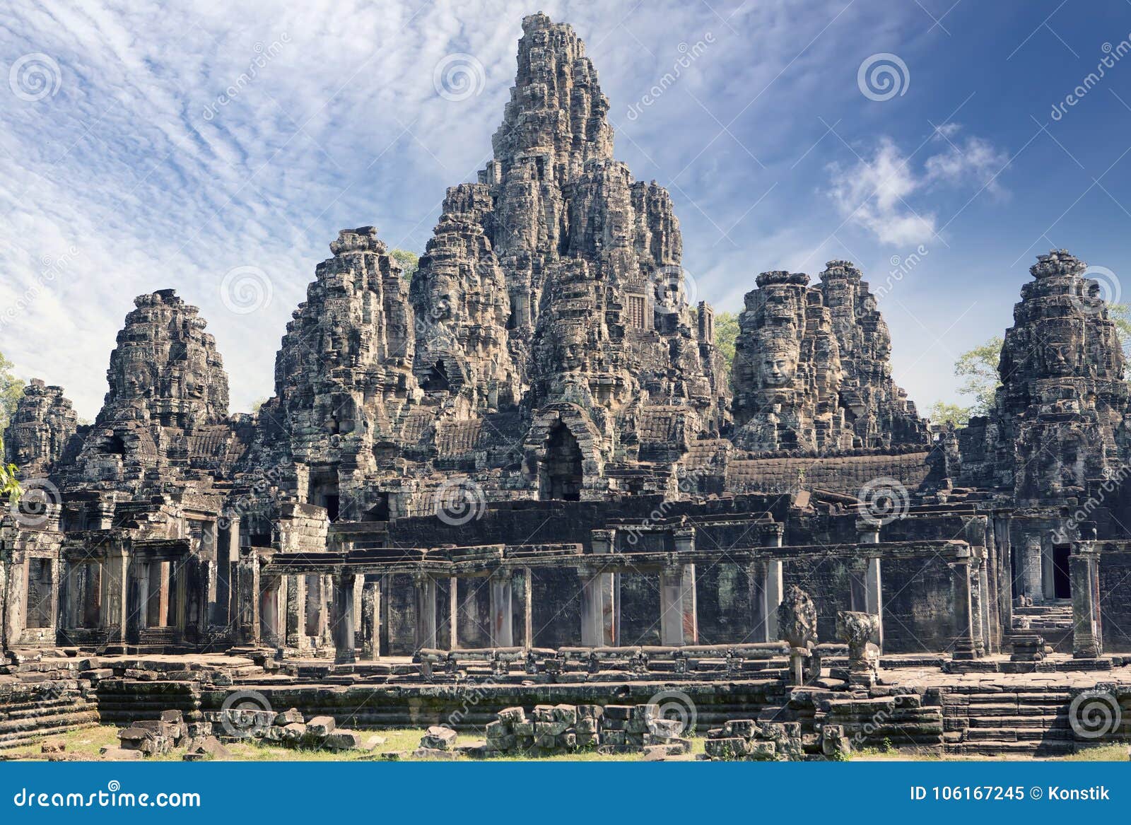Ancient Bayon Temple 12th Century At Angkor Wat Siem Reap Cambodia Stock Image Image Of Hindu Asian
