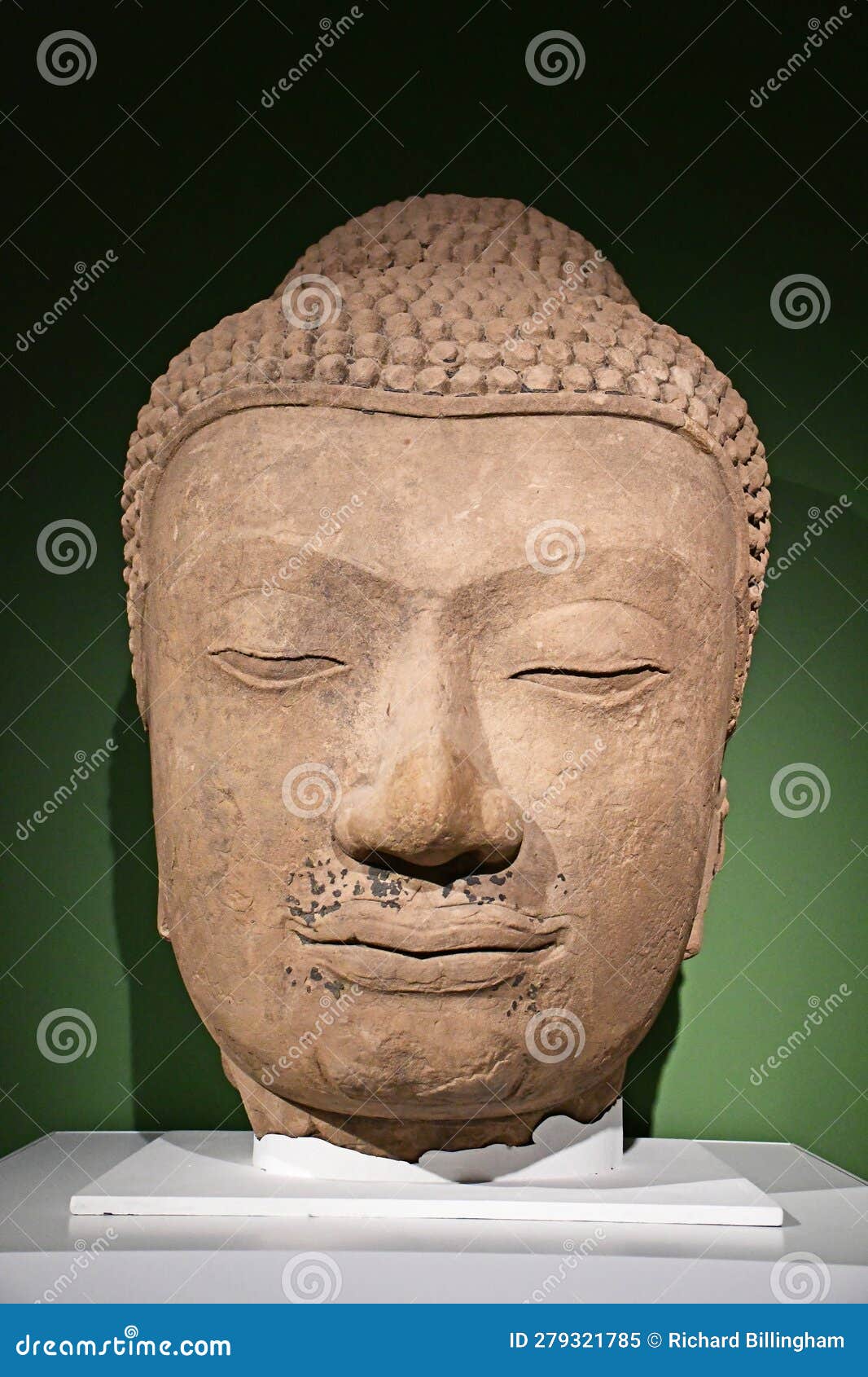 Ancient Chinese Buddhist Statue, , Brooklyn Museum ,New York, USA