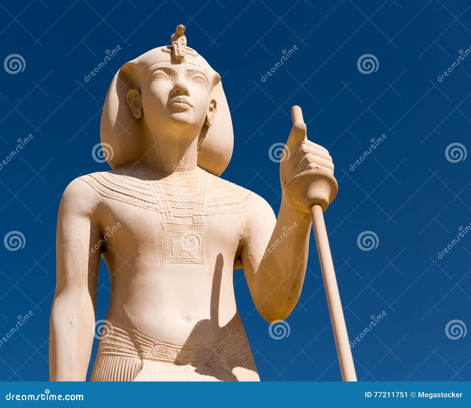 Ancient egyptian statues stock image. Image of history 77211751