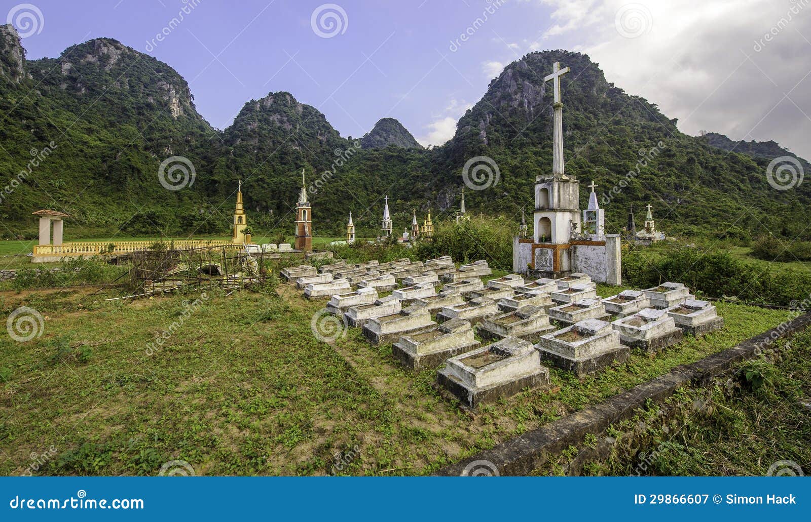 ancient graves in vietnam 6