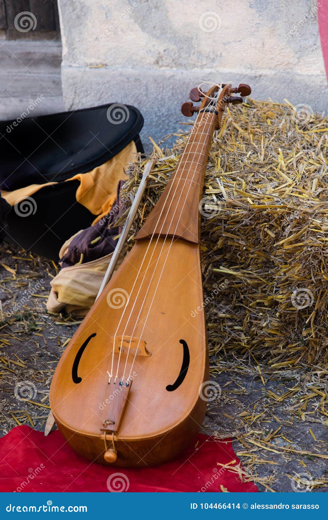 medieval stringed instrument
