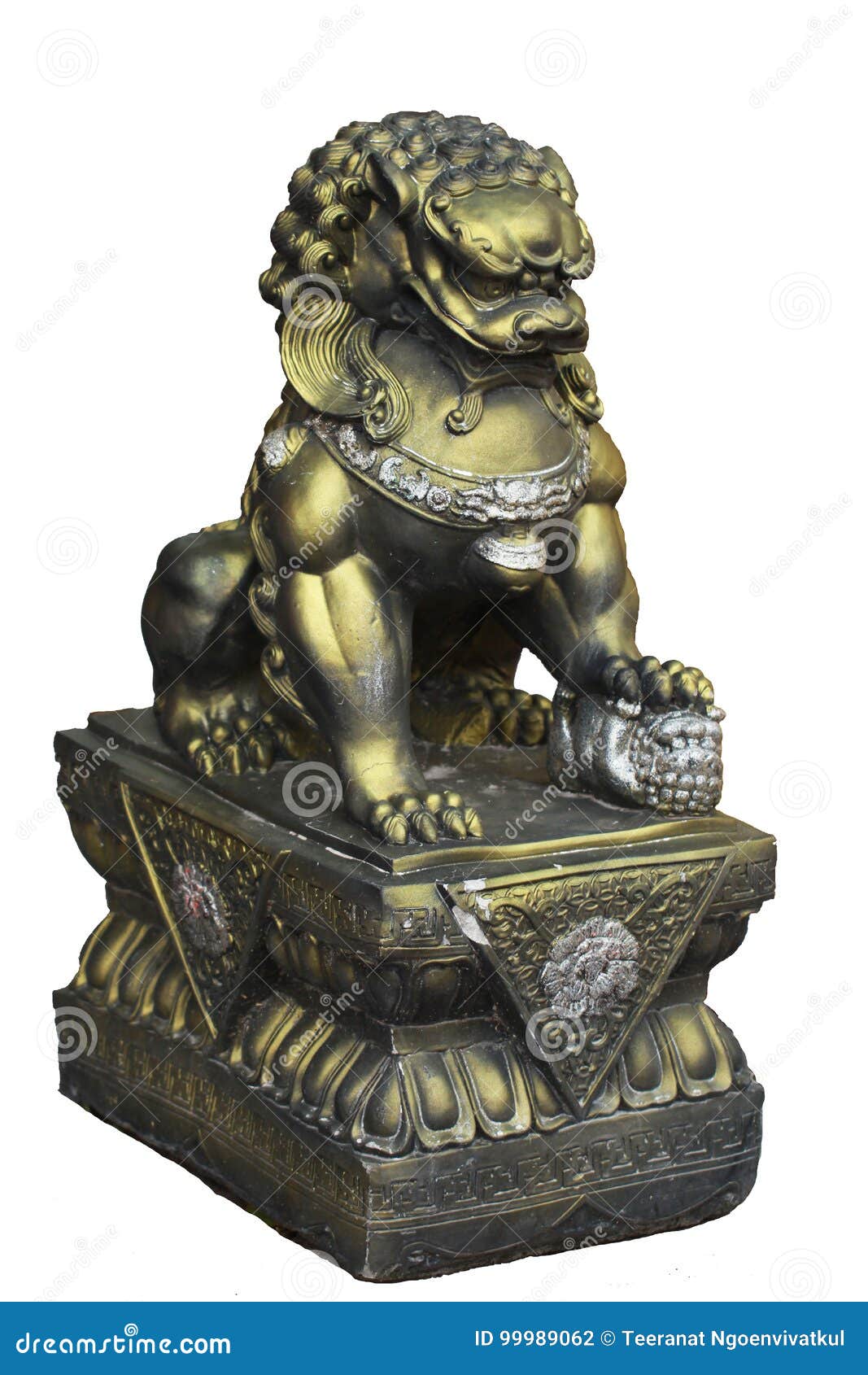 Ancient Metal Dragon Horse Statue in Front of Chinese Temple, Luck Health  Success Pray Hope Sculpture, Merit Stock Photo - Image of decoration,  exotic: 99989062