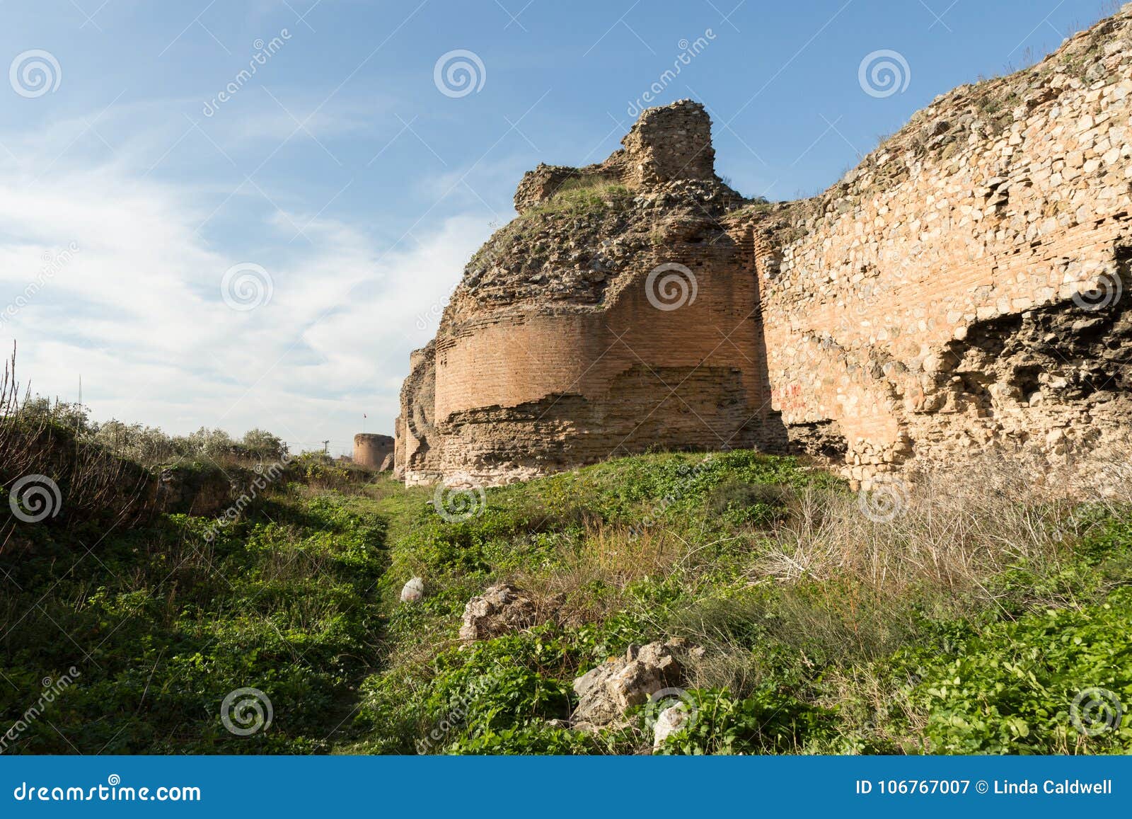 ancient roman walls surrounding iznik nicea