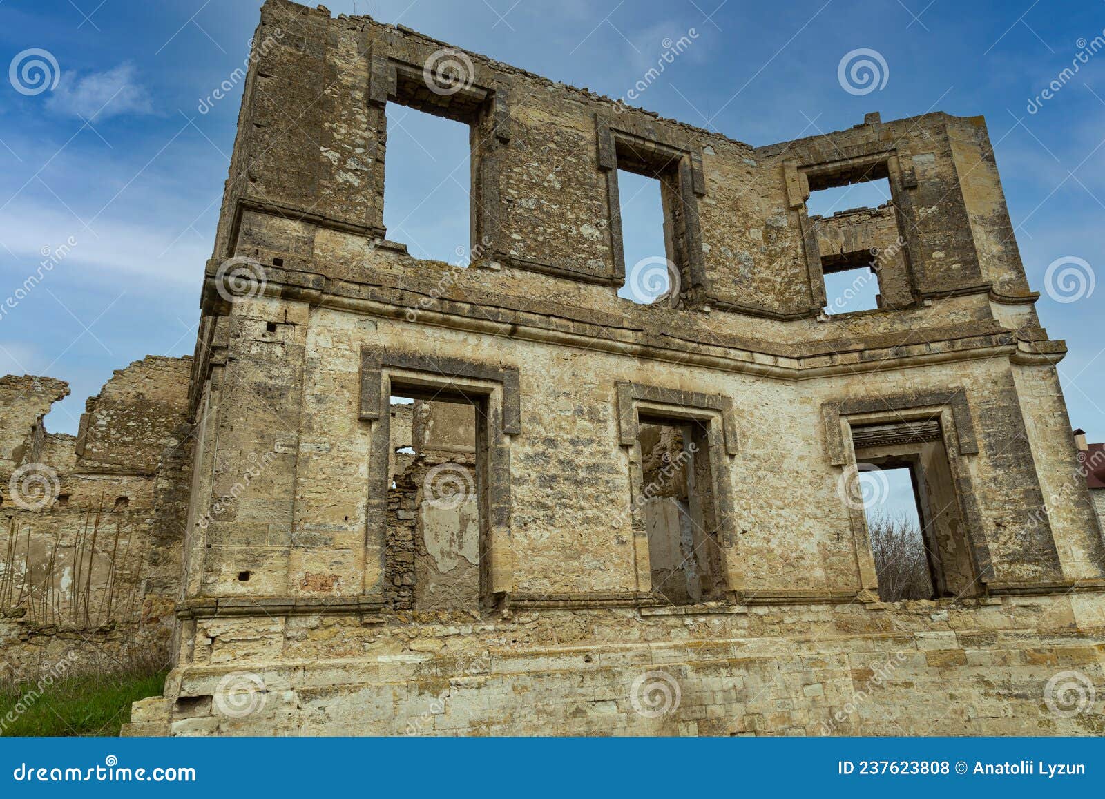 ancient ruined palace. nova kakhovka, kherson region. ukraine