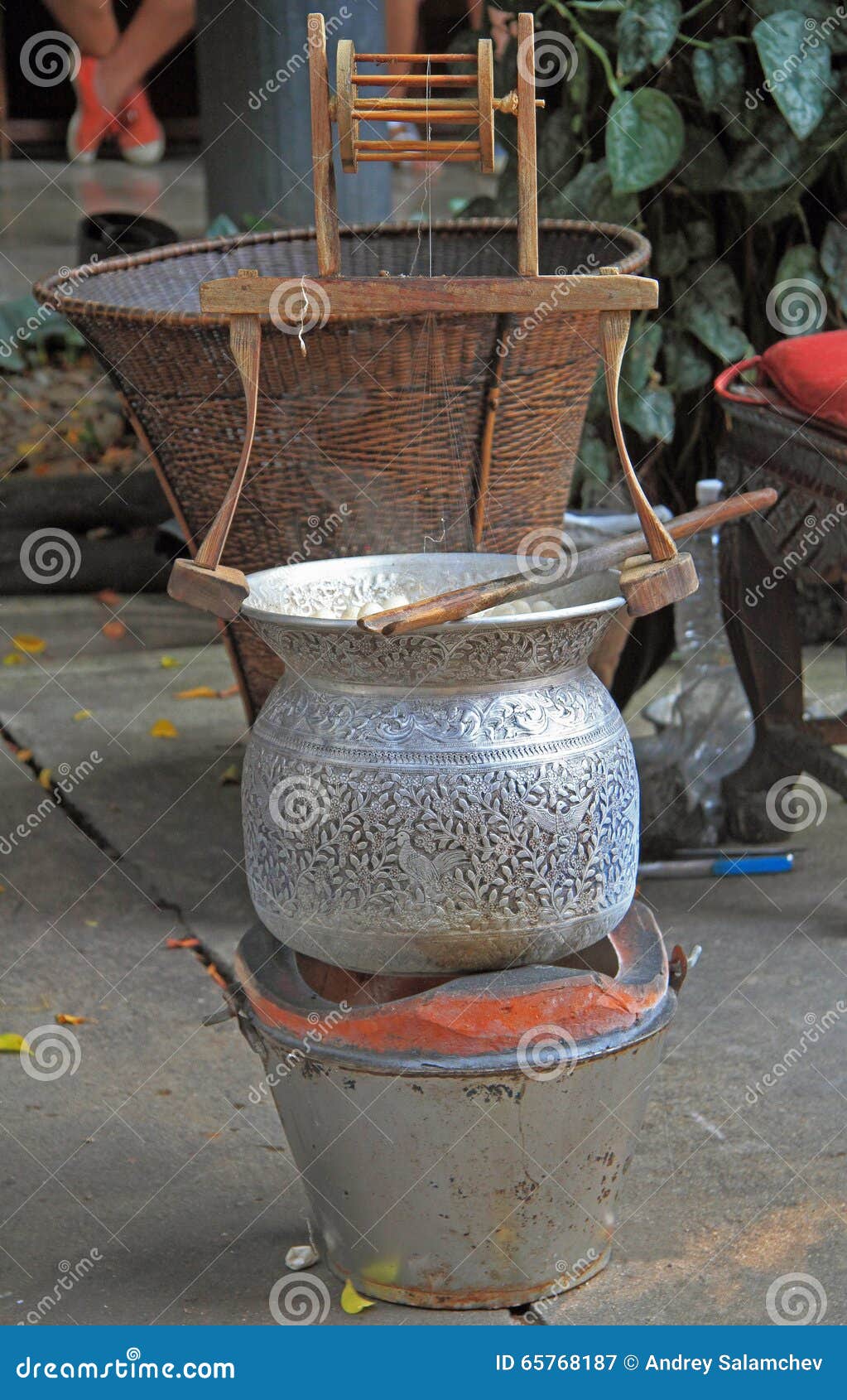 Ancient Spinning Wheel for Weaving Stock Image Image of motion