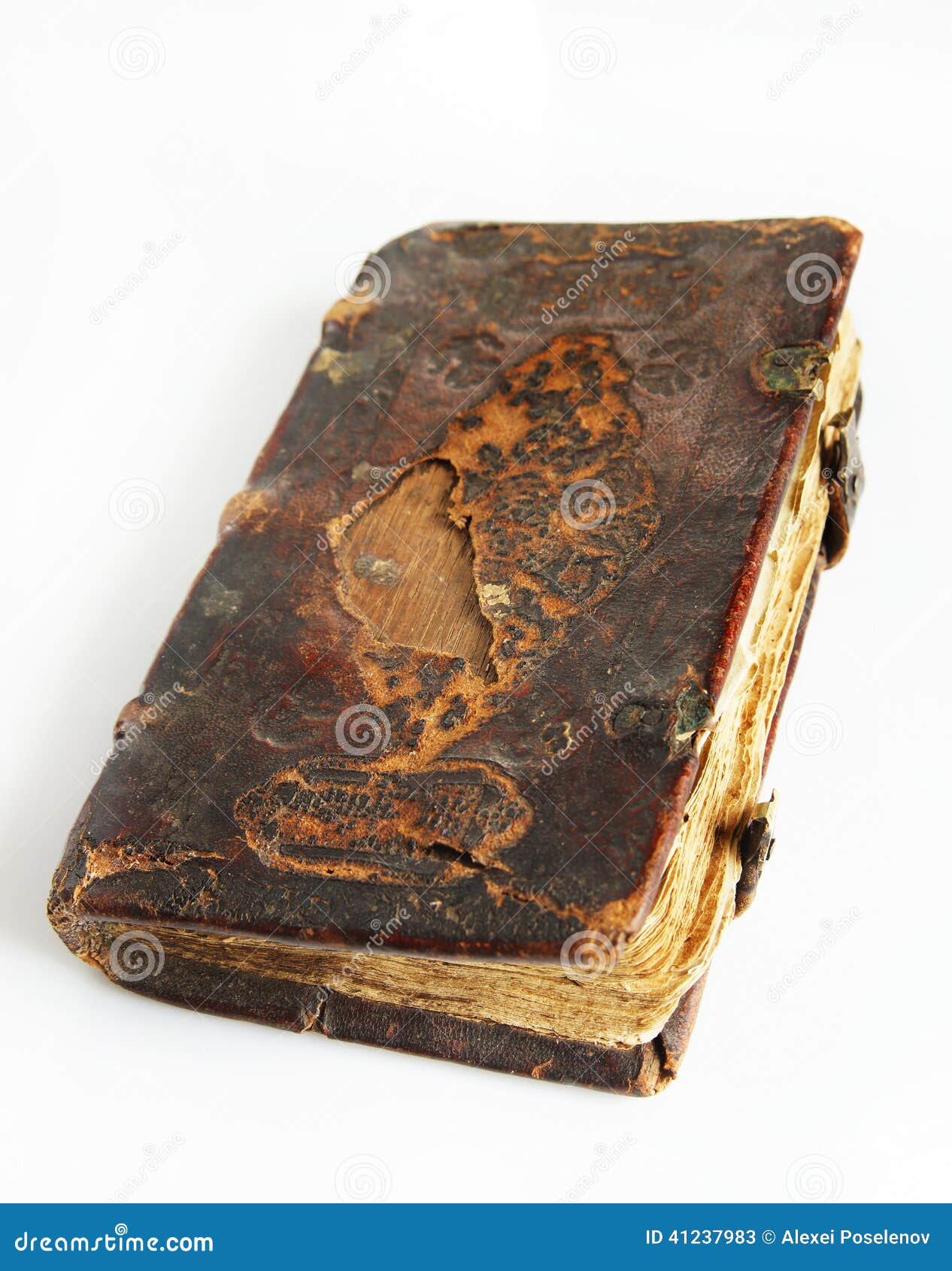 Worn book. Старинный дневник. Антикварная книга с подписью. Старинные книги и карта. Старинная книга вид сверху.