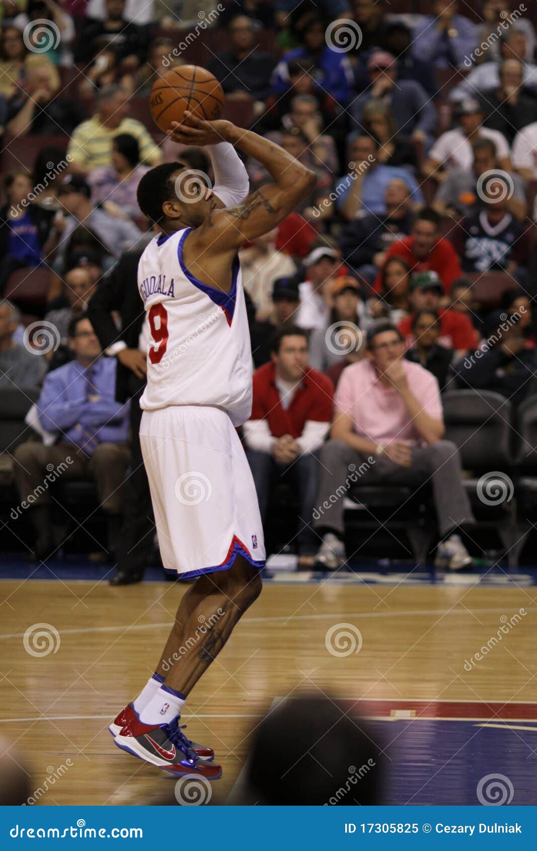 Andre Iguodala editorial image. Image of 76ers, nike - 17305825