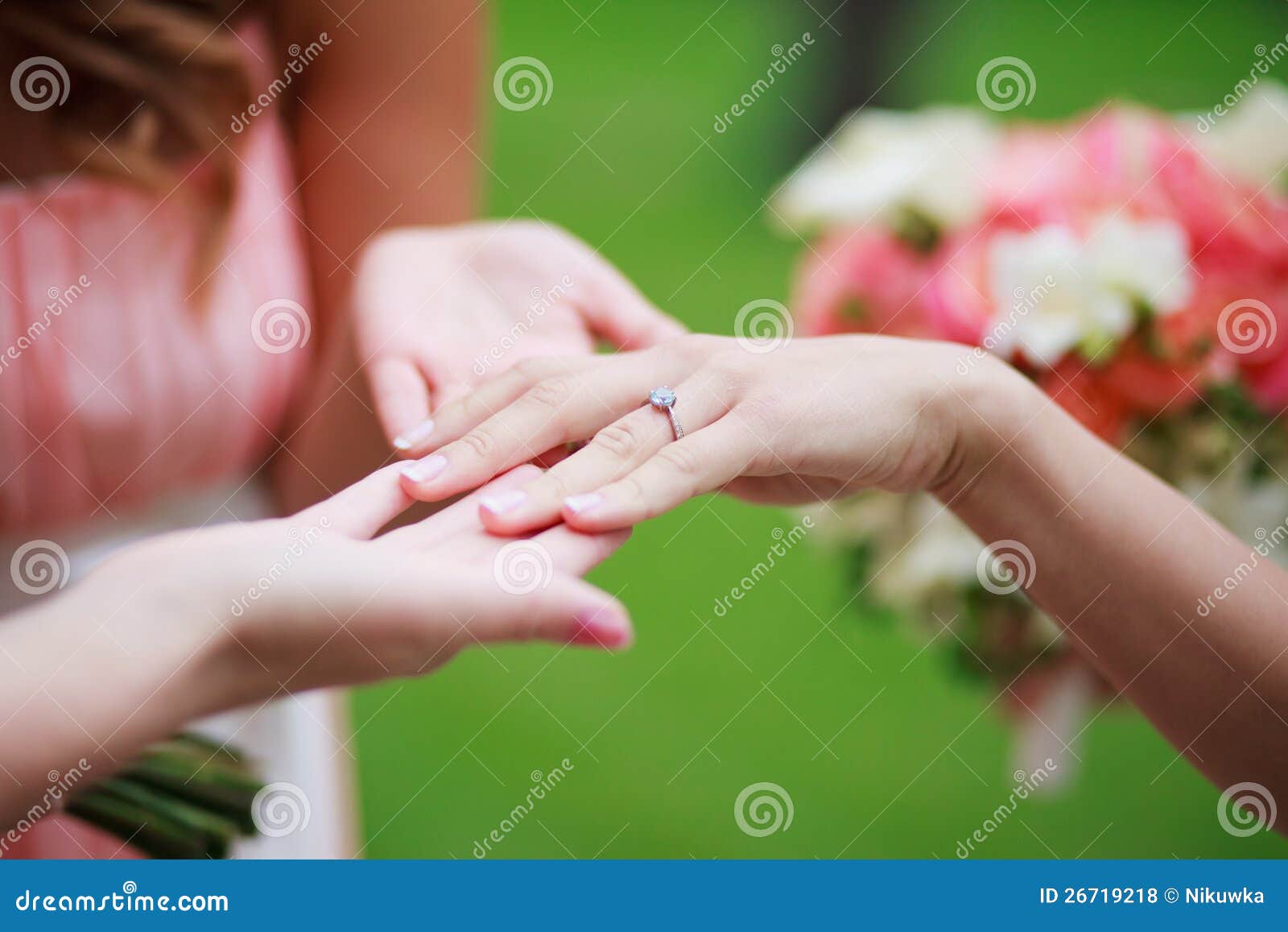 Coppia Vintage Di Sgabelli Da Giardino A Forma Di Elefante Smaltato Marrone, Panche E Tavoli Per