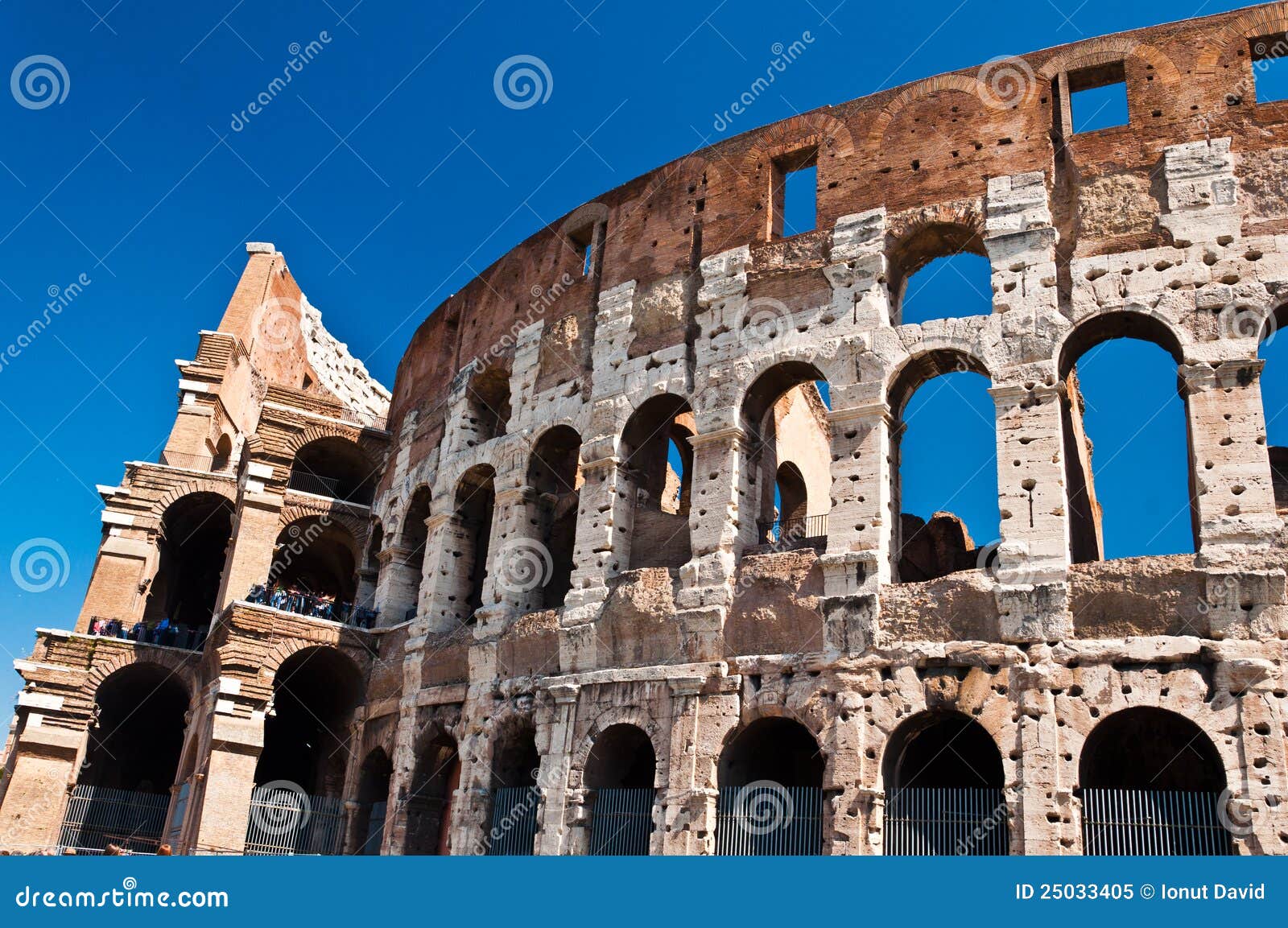 Anfiteatro Romano Antiguo Colloseum, Roma Imagen de archivo - Imagen de  colosal, antiguo: 25033405, image size:1600x1153