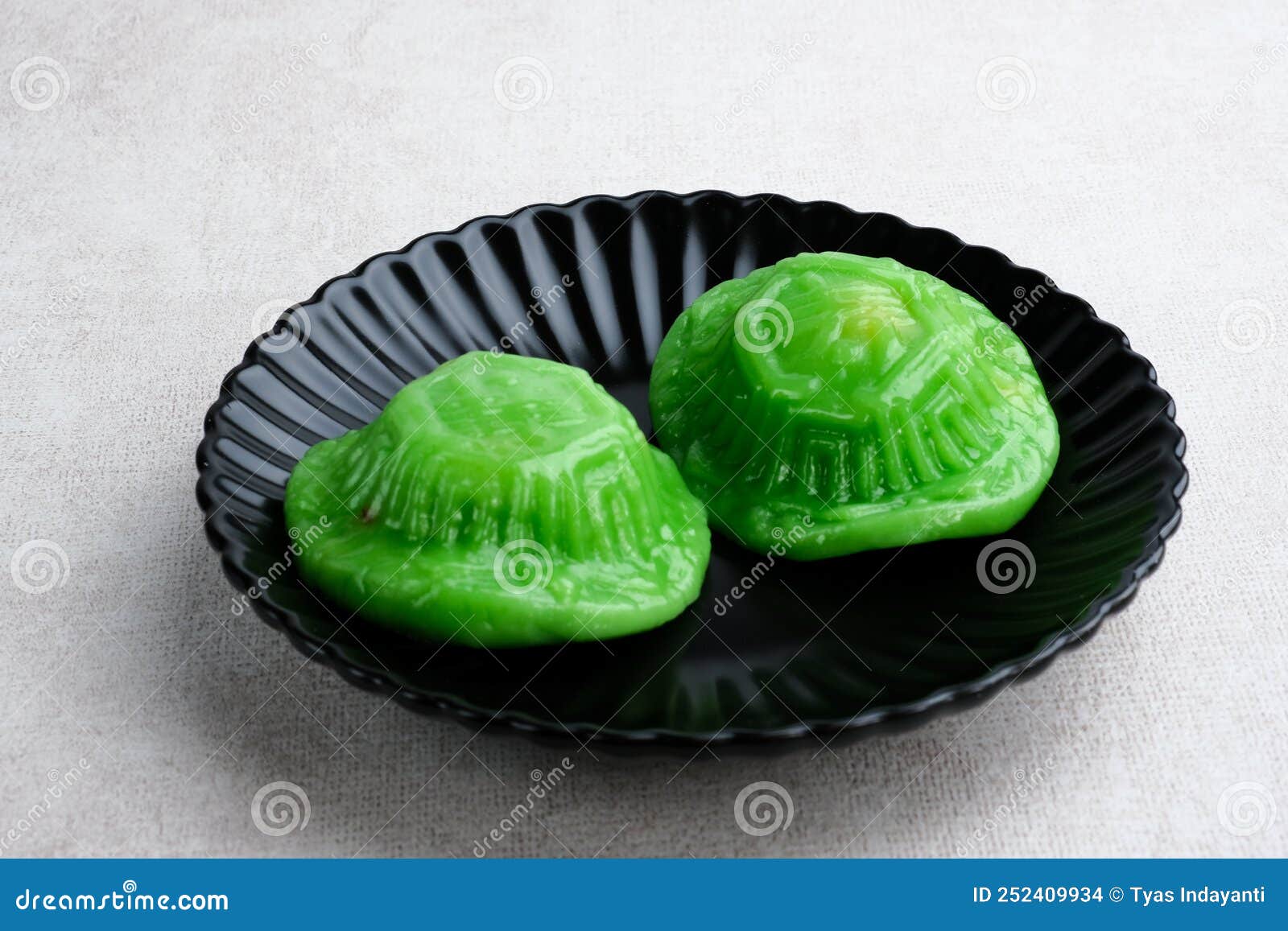 Ang Kue (Kue Ku) or Kue Thok, Steamed Chinese Pastry of Glutinous Rice