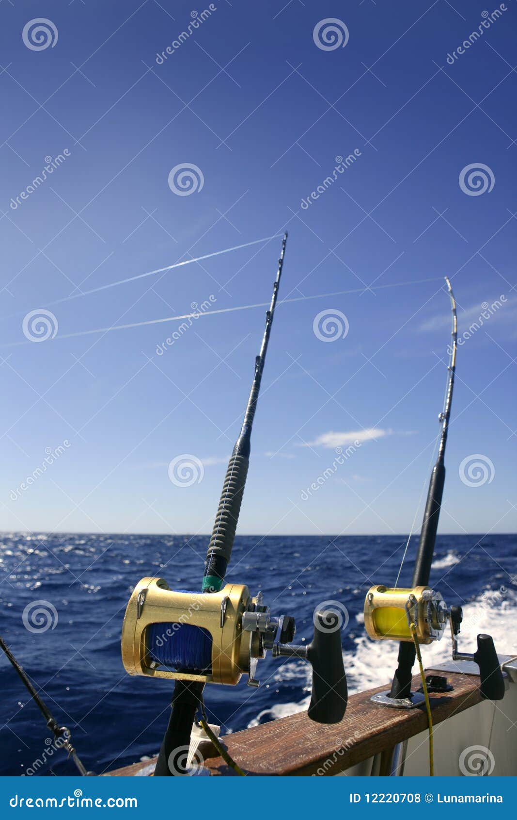 717 Fishing Boat Ocean Fishing Rods Stock Photos - Free & Royalty