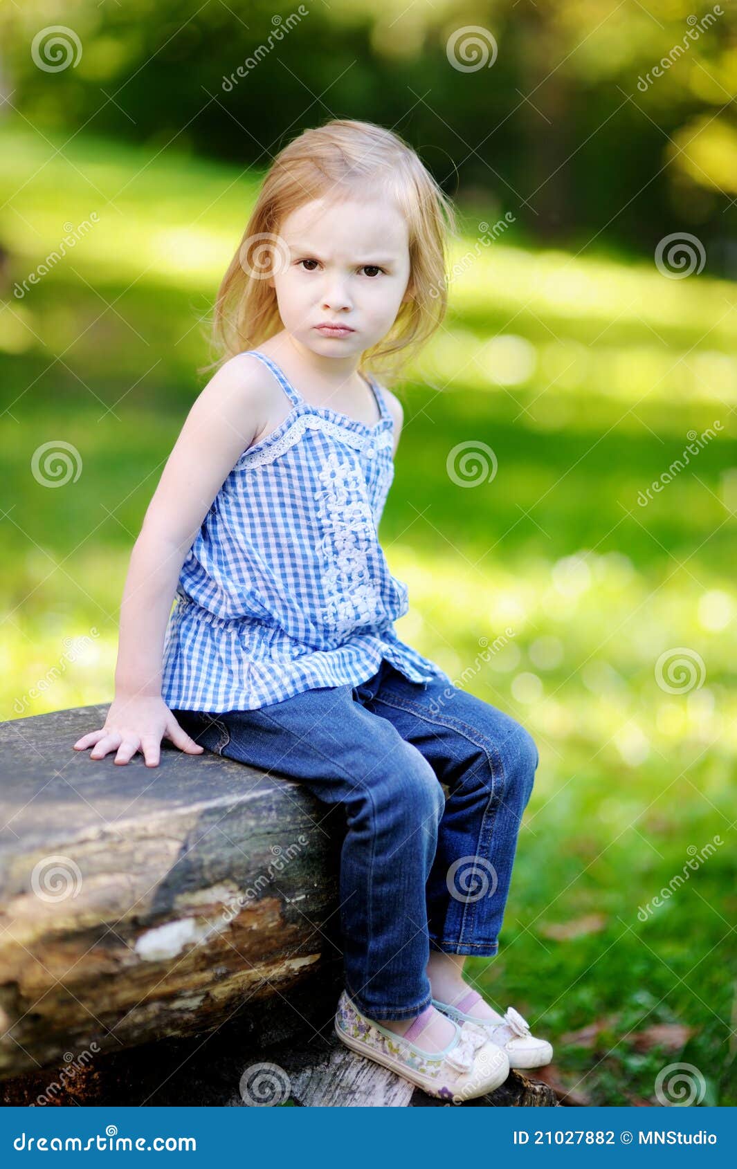 Angry little girl portrait stock photo. Image of dissapointed - 21027882