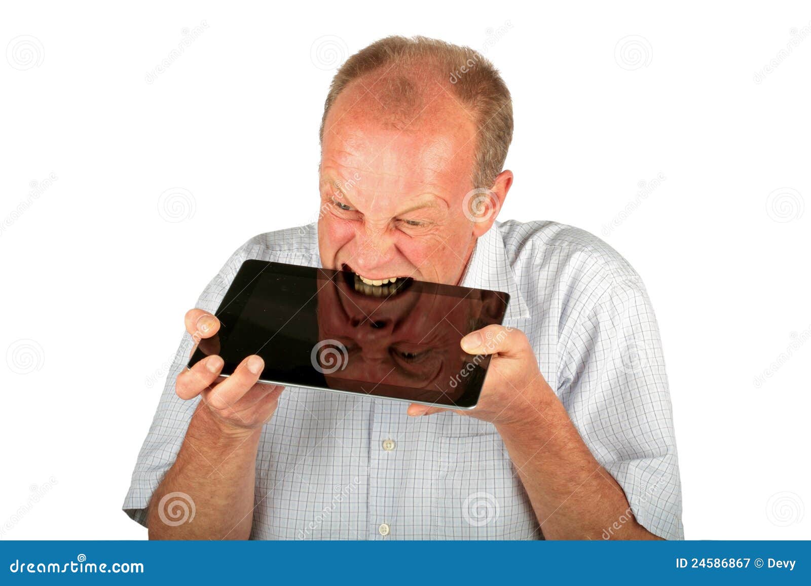 Angry dude caches his girl in bed with another 3
