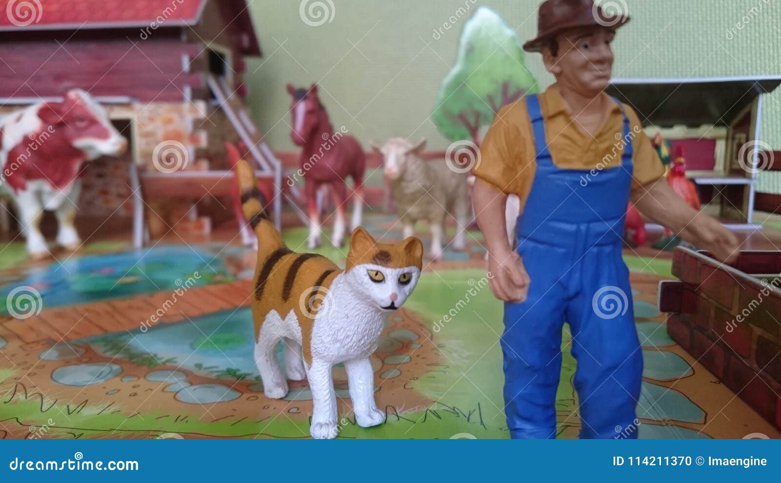 animal farm diorama display
