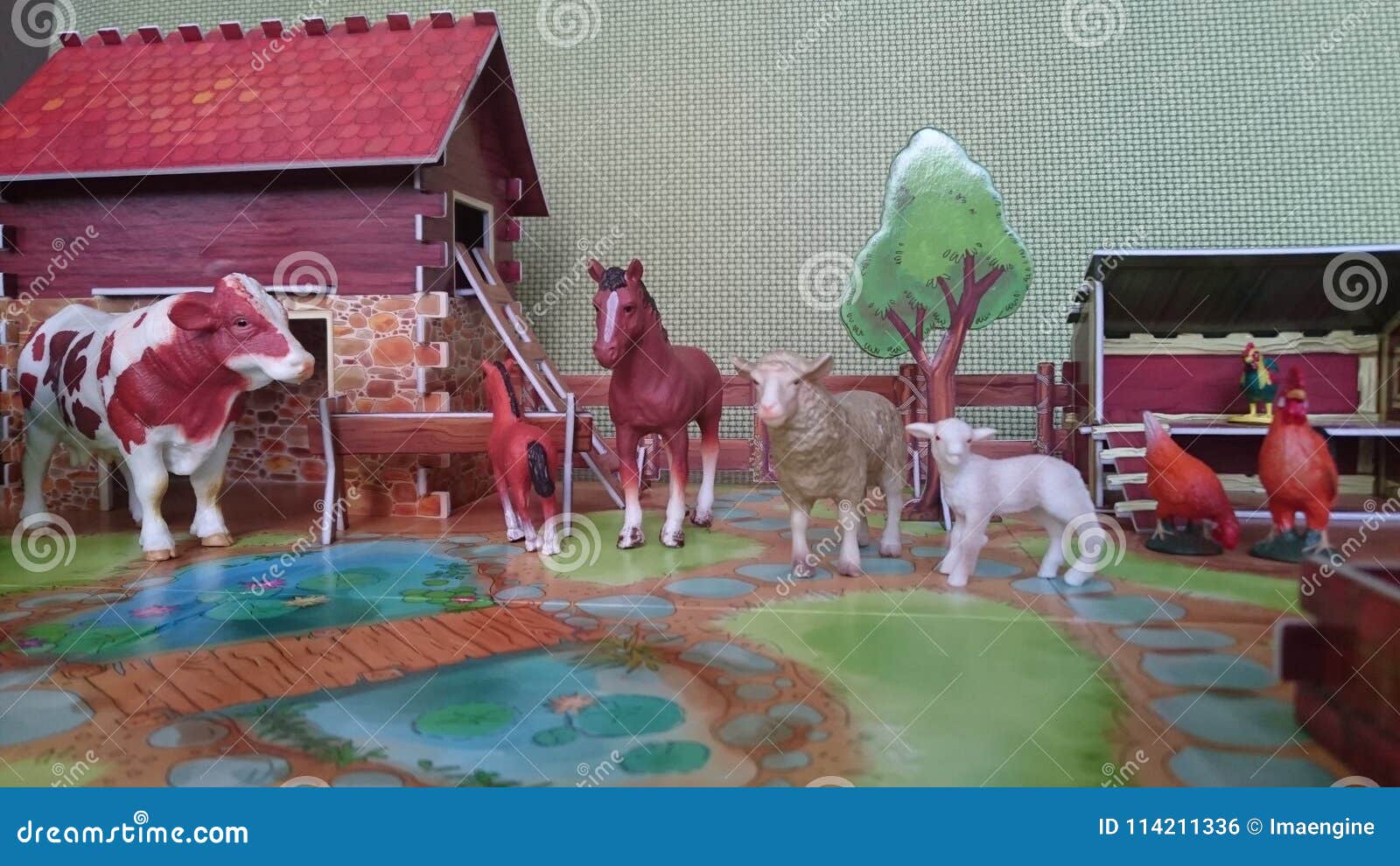 animal farm diorama display