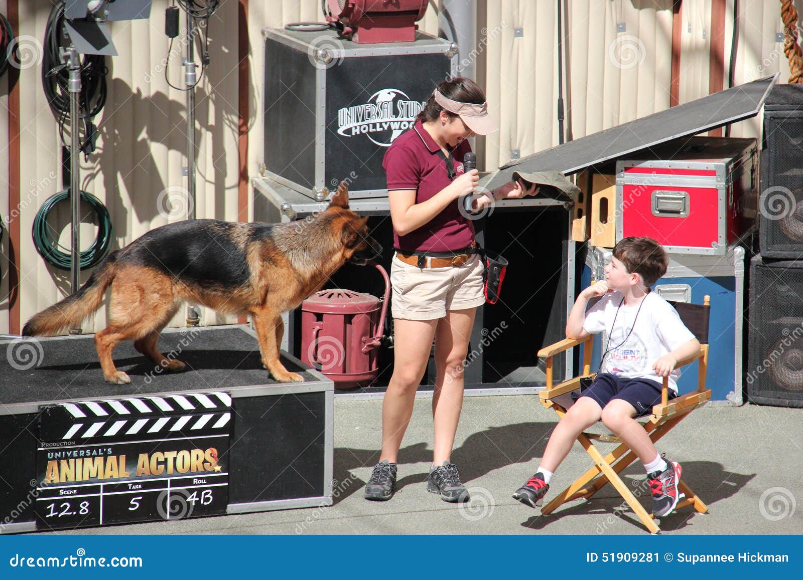 Animal Show at Universal Studios Hollywood Editorial Photo - Image of  adorable, attraction: 51909281
