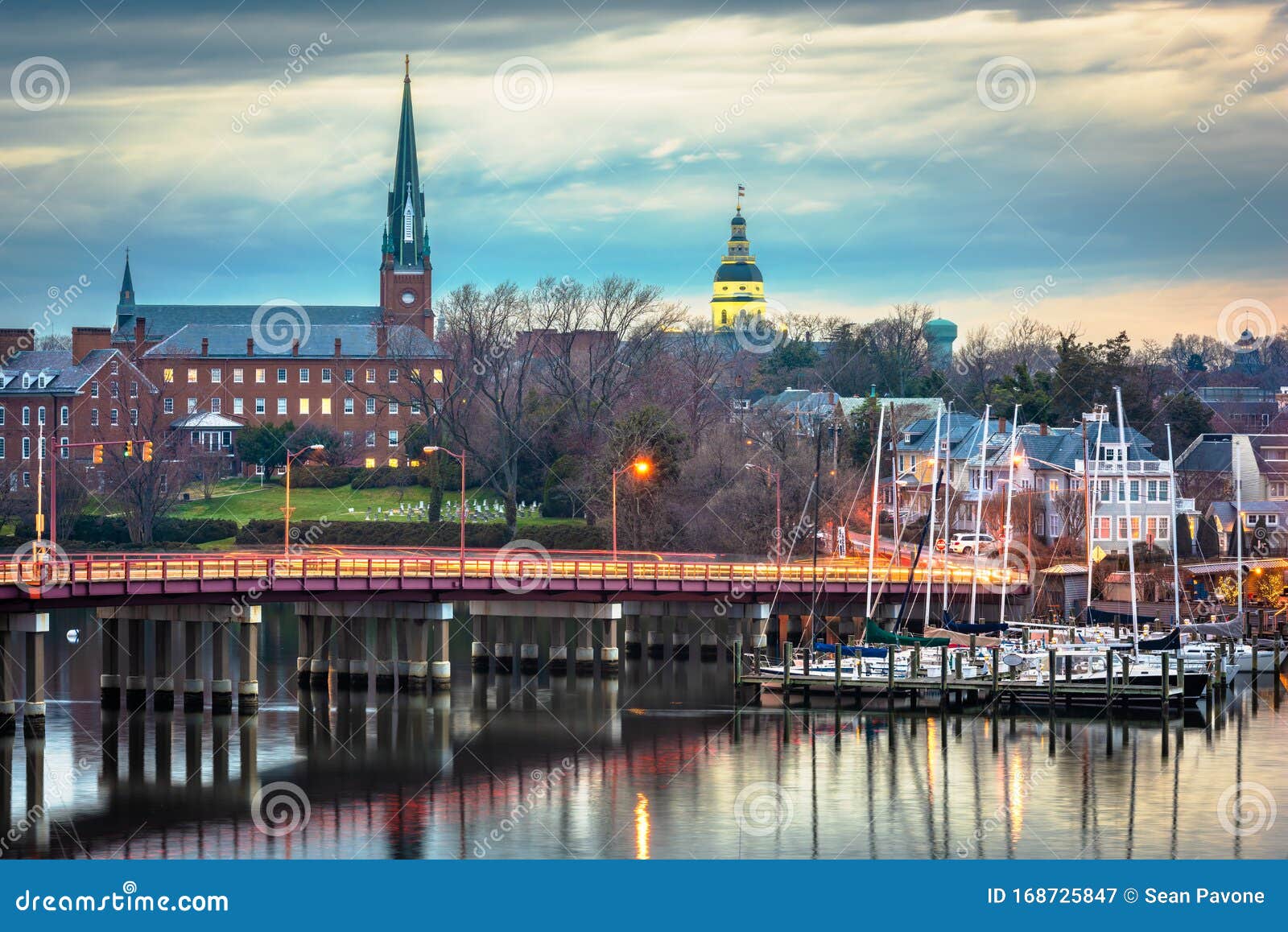 Annapolis, Maryland, USA State House and St. Mary`s Church Stock Image