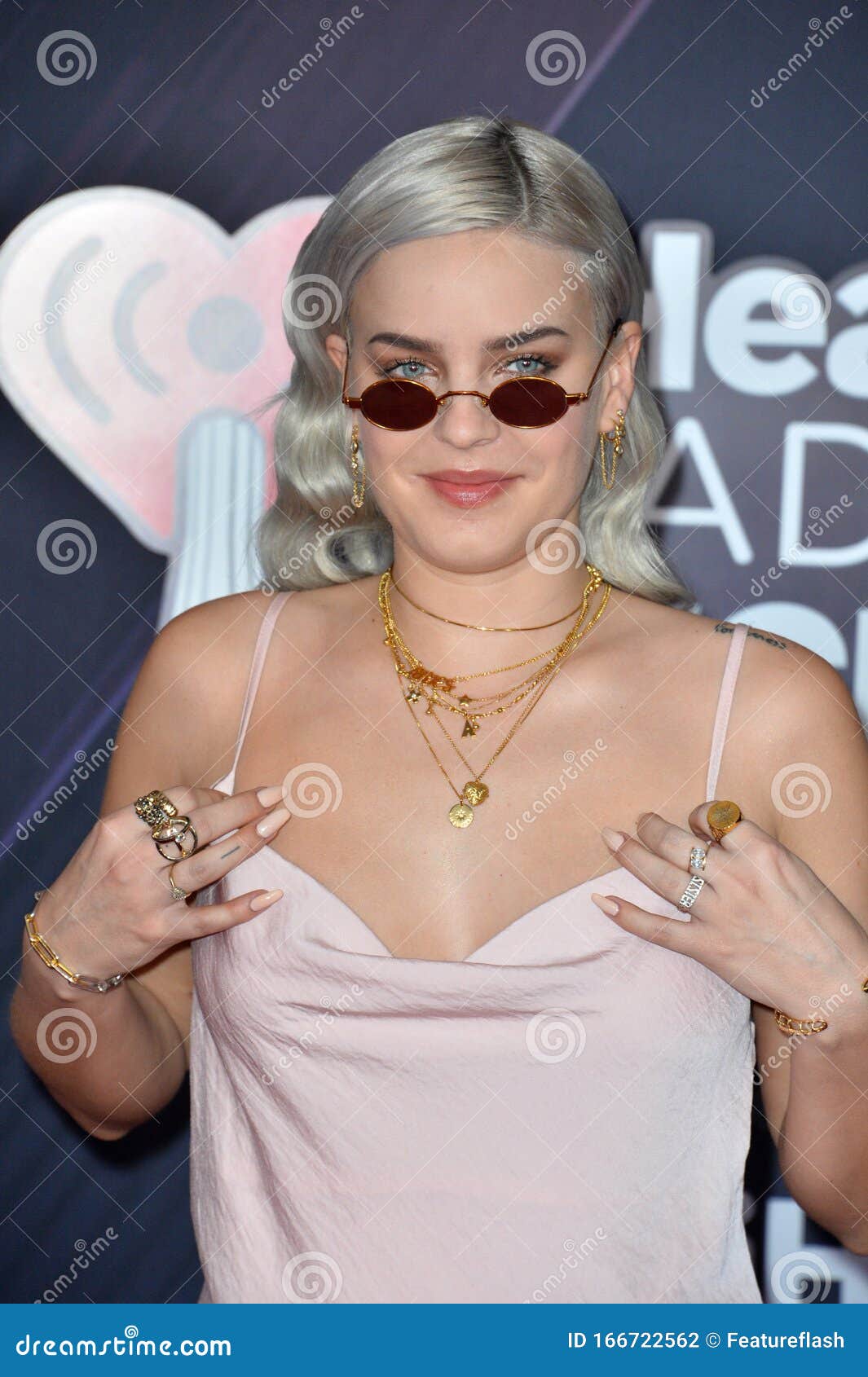 Anne-Marie plays hotel set after Korean show is cancelled | Music |  celebretainment.com