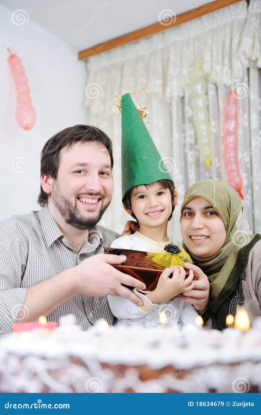Anniversaire Musulman De Famille Image Stock Image Du Musulman Anniversaire Anniversaire Musulman De Famille Image Stock Image Du Musulman Anniversaire