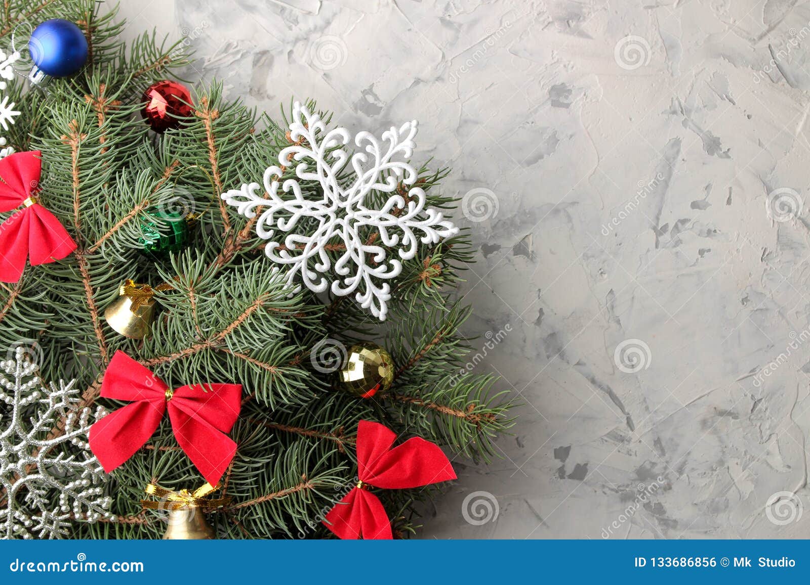 Ano Novo 2019 Natal Férias Composição Com Ramos De árvore Do Natal E Do Ano Novo Vista Superior Com Espaço Para O Texto Foto de Stock - Imagem de curvas, vista: 133686856 Ano Novo 2019 Natal Férias Composição Com Ramos De árvore Do Natal E Do Ano Novo Vista Superior Com Espaço Para O Texto Foto de Stock - Imagem de curvas, vista: 133686856
