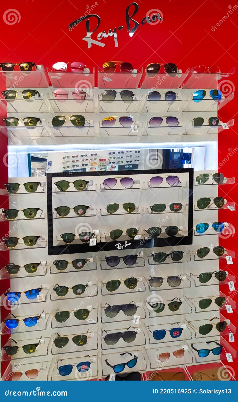 Antalya, Turkey - May 11, 2021: a Lot of Ray Ban Sunglasses and Logo  Editorial Image - Image of frame, classic: 220516925