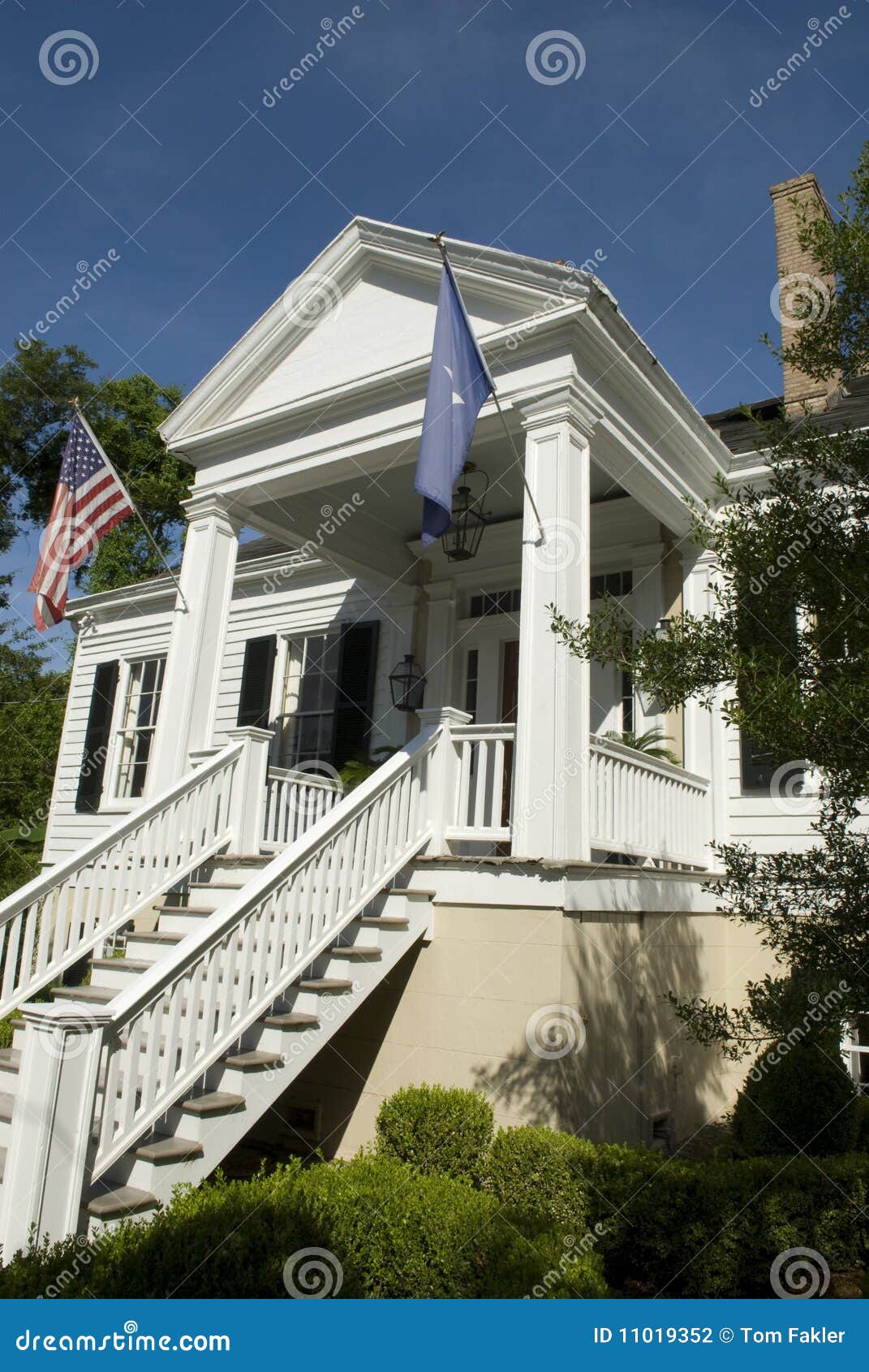 Antebellum home stock photo. Image of large, mississippi 11019352