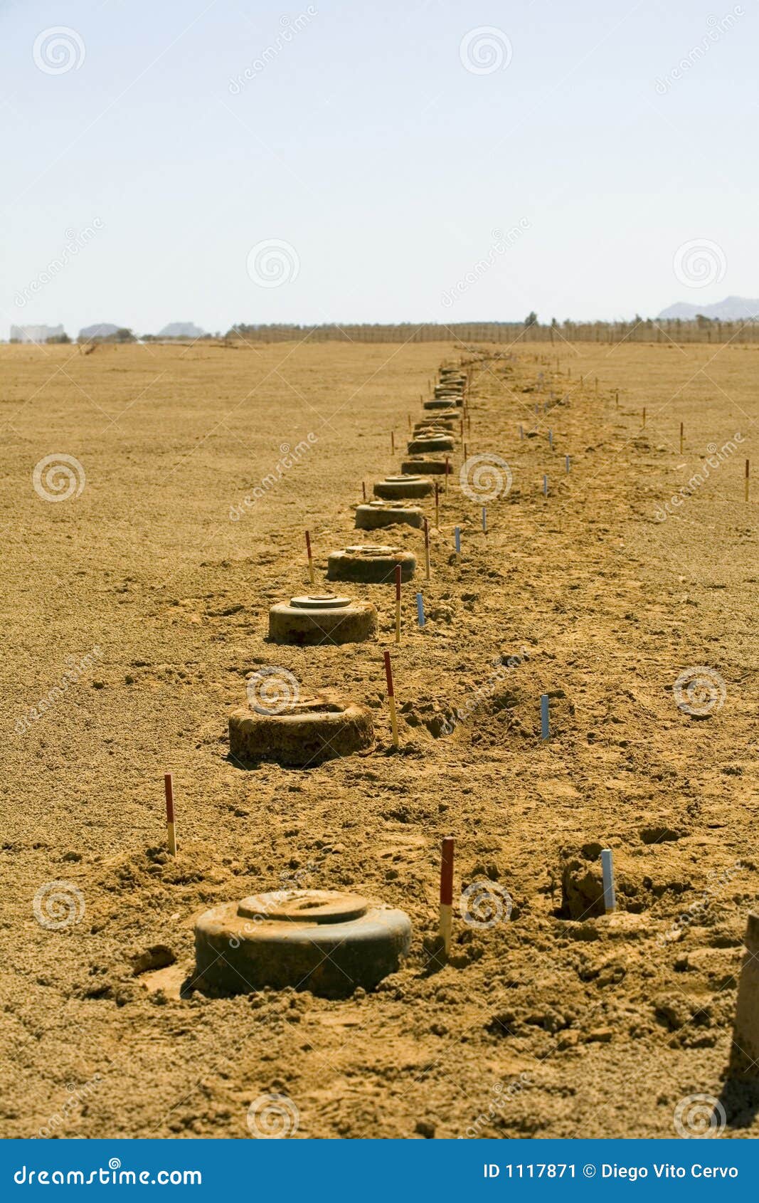 Modern day land mines can be divided into either anti-tank mines or antipersonnel mines. Modern day land mines can be divided into either anti-tank mines or antipersonnel mines.