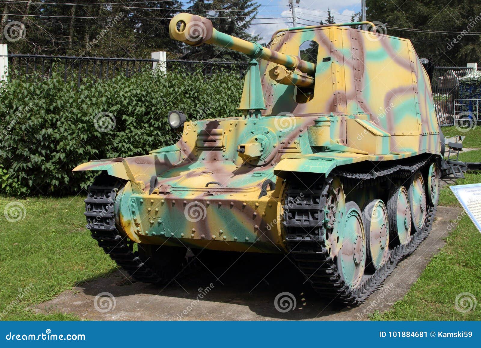 https://thumbs.dreamstime.com/z/anti-tank-self-propelled-artillery-mount-marder-iii-ausf-m-cze-moscow-russia-july-czechoslovakia-germany-grounds-weaponry-101884681.jpg