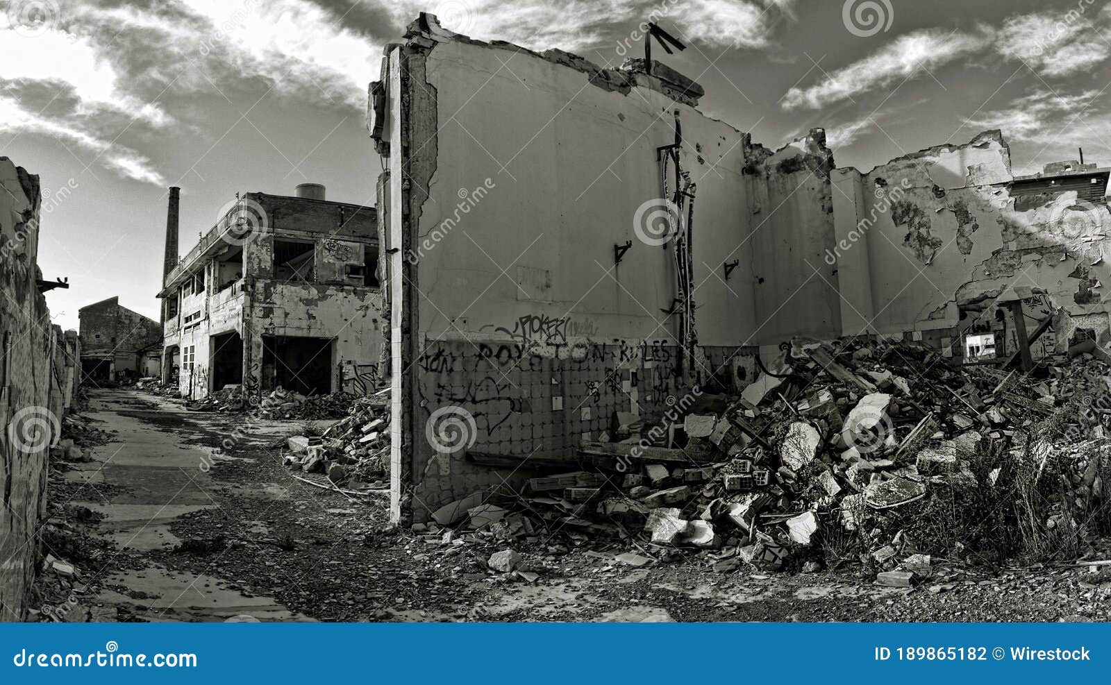 antigua fÃÂ¡brica abandonada