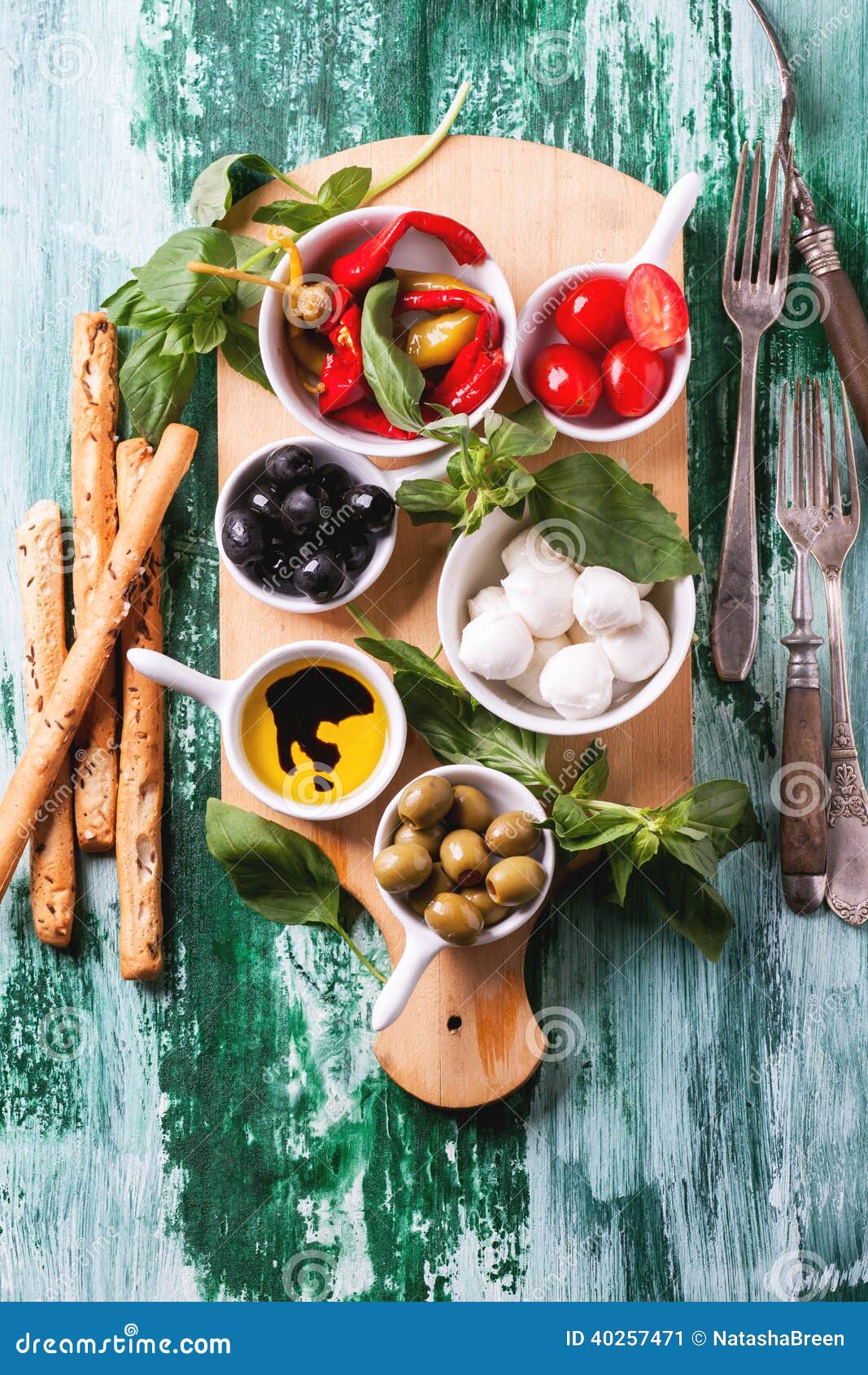 Antipasti imagen de archivo. Imagen de cocina, ensalada 40257471