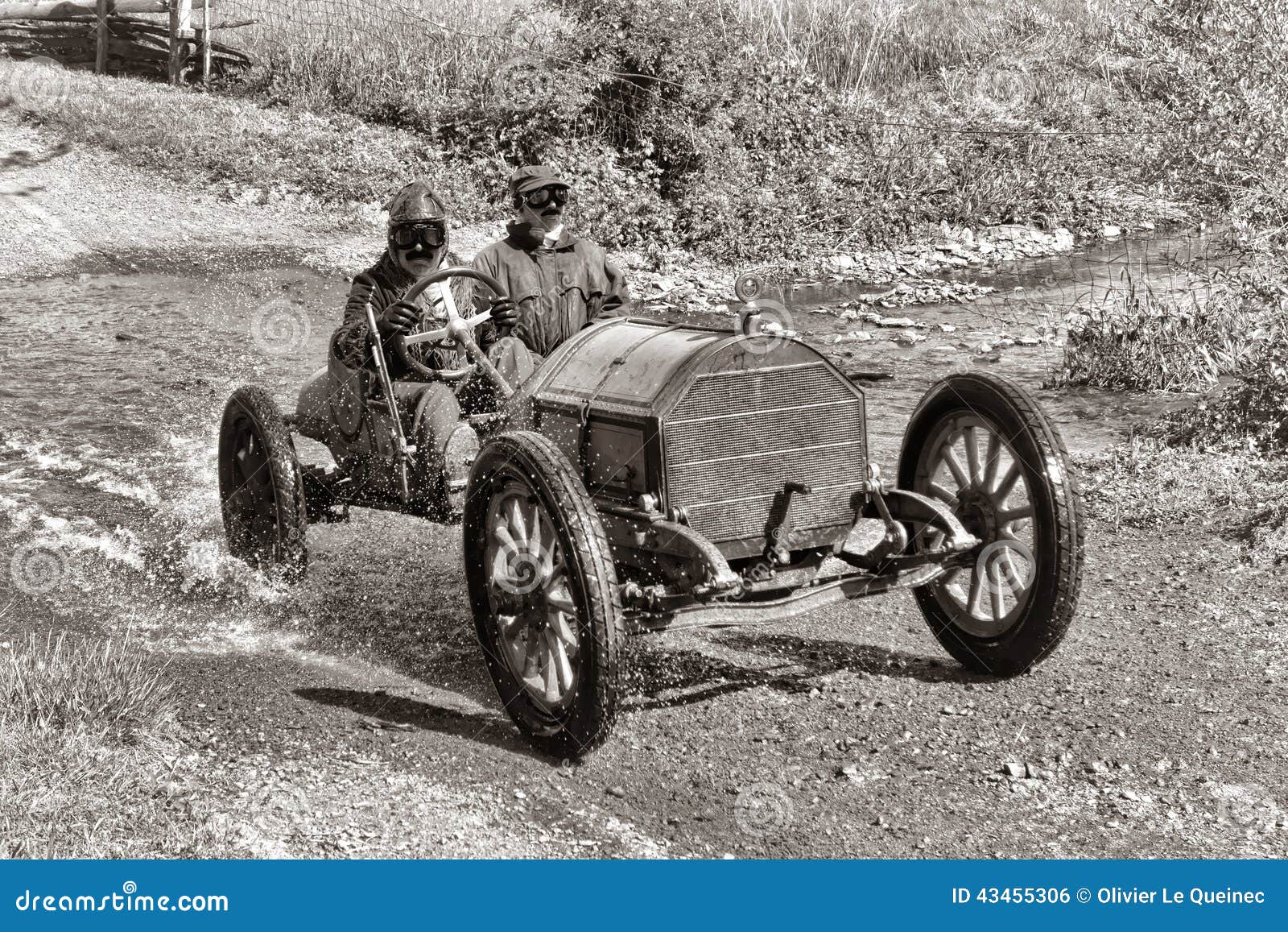 1,583 Antique Car Country Road Stock Photos - Free & Royalty-Free Stock