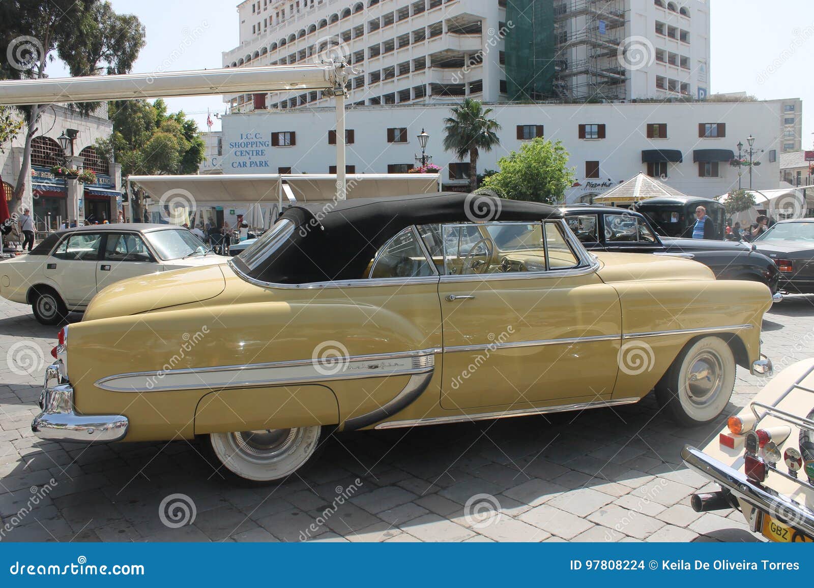 Antique car show Gibraltar editorial stock image. Image of antiguo