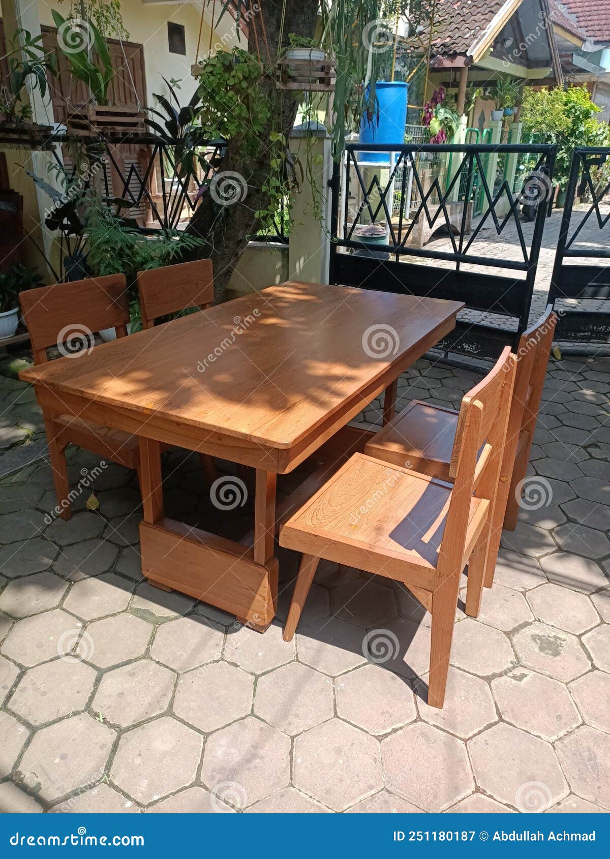 Antique Dining Table + Chairs Stock Image Image of beautiful, dining