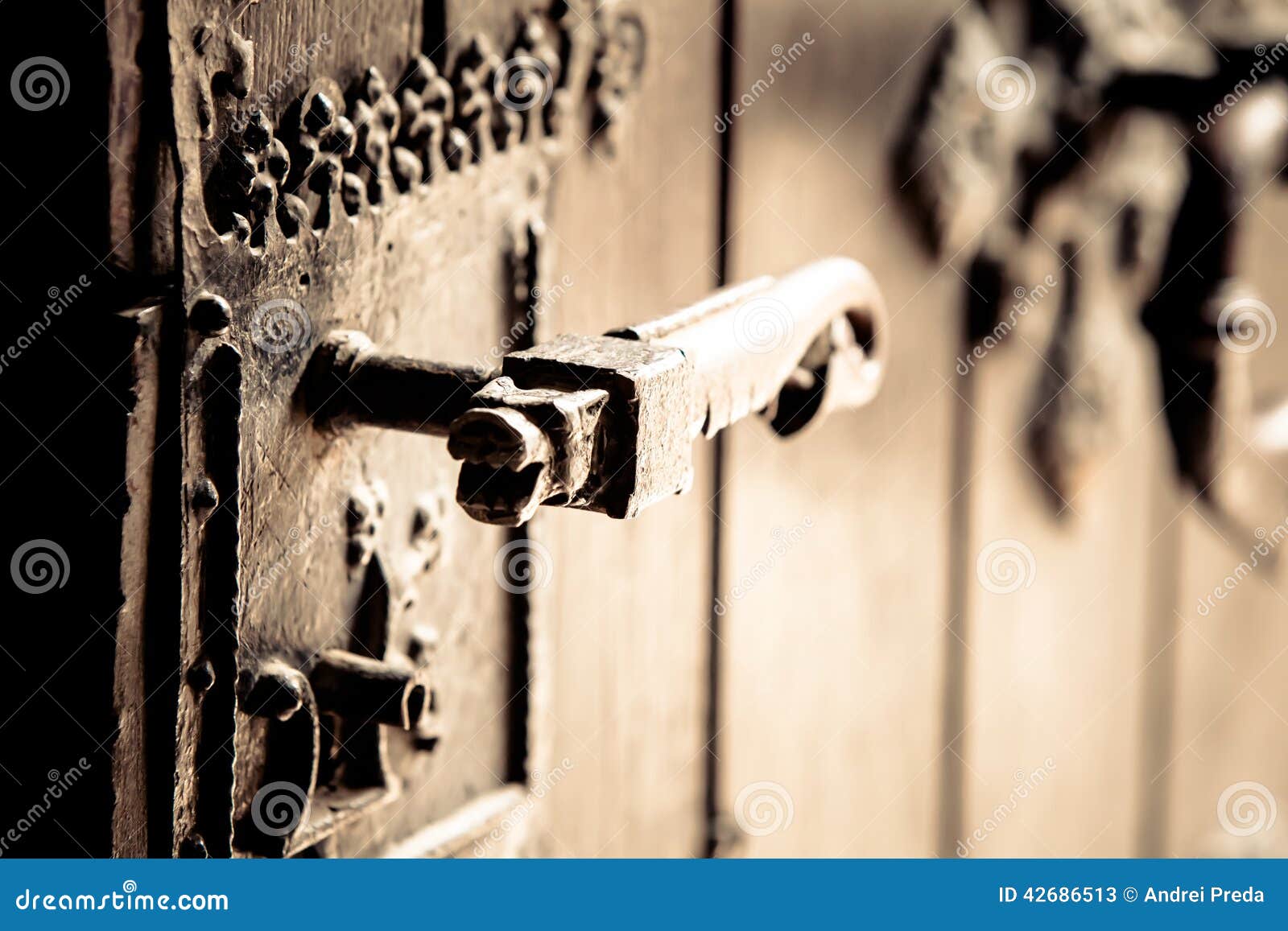 Antique door handle stock image. Image of elegant, cooper - 42686513