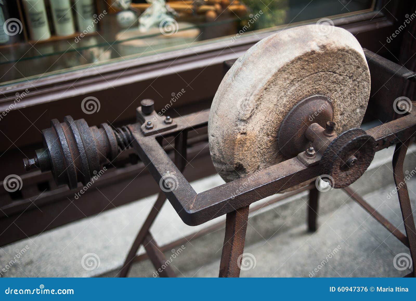 https://thumbs.dreamstime.com/z/antique-sharpening-wheel-closeup-otdoors-60947376.jpg