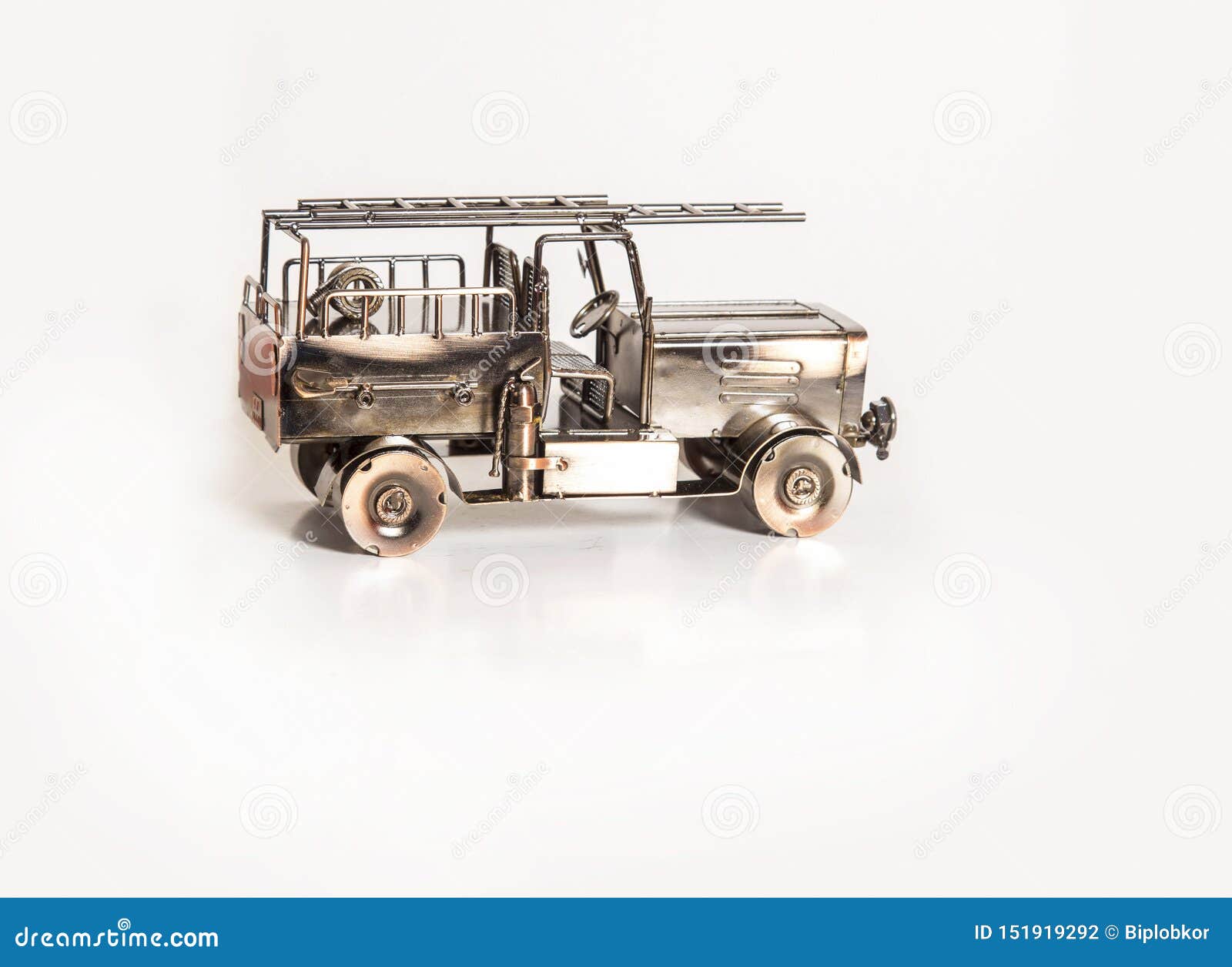 Details about   Vintage Jeep Antique Style Handmade Metal Car Kid Toy Model Showpiece Home Decor 