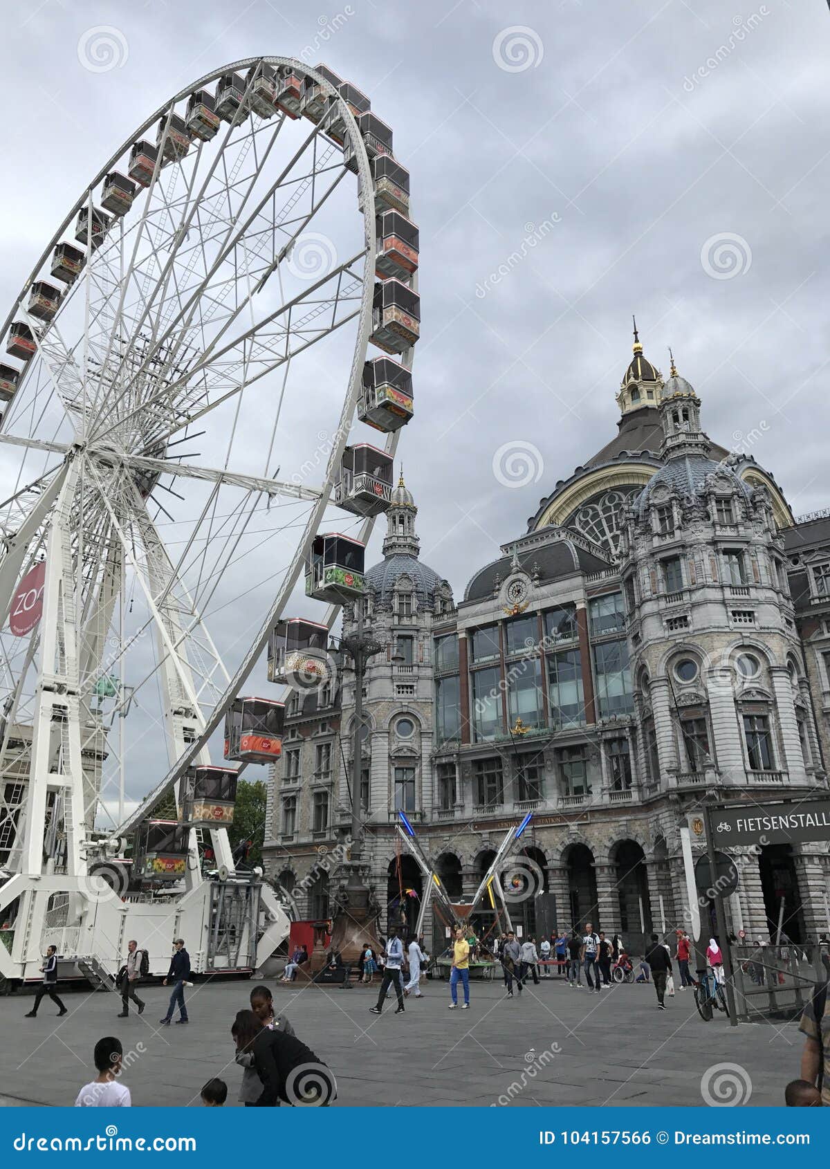Antwerp ferris wheel editorial photo. Image of antwerp 104157566