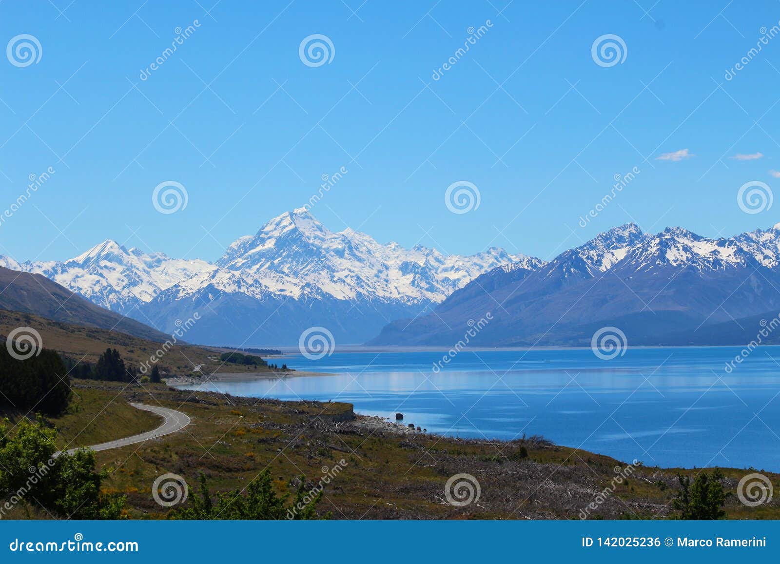 Aoraki/Berg-Koch, Neuseeland. Aoraki/Berg-Koch und See Pukaki, Südinsel, Neuseeland