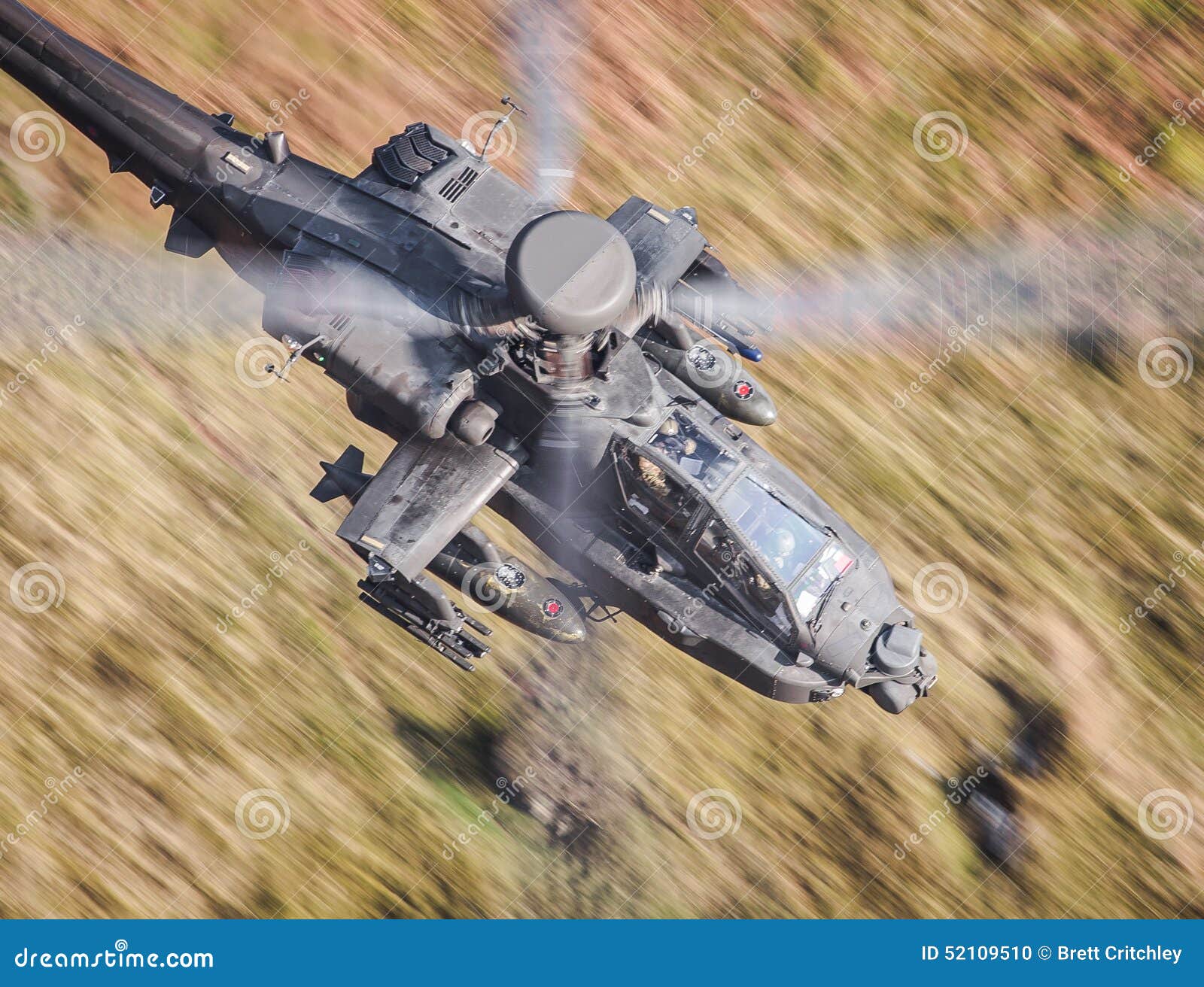 apache helicopter flying