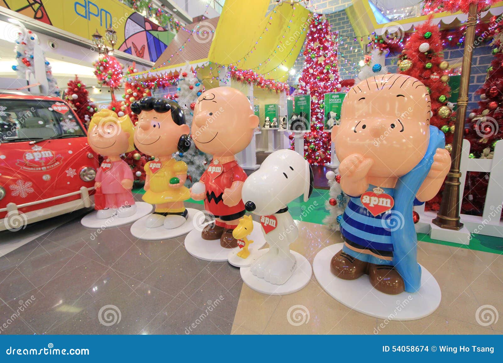 Apm Snoopy Christmas Decoration In Hong Kong Editorial Stock Image Image Of Christmas Indoors Apm Snoopy Christmas Decoration In Hong Kong Editorial Stock Image Image Of Christmas Indoors