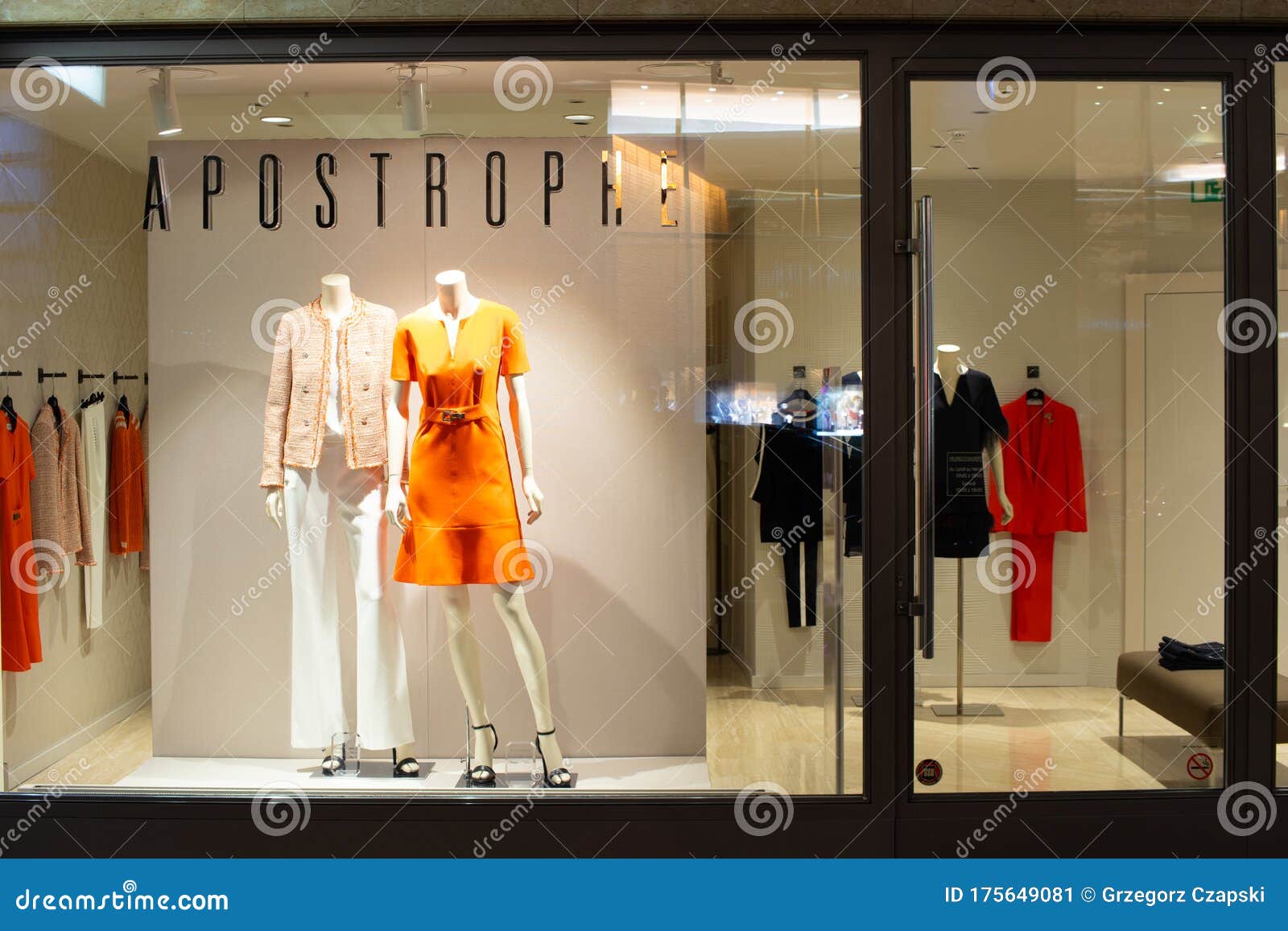 Apostrophe Fashion Store, Window Shop, Bags, Clothes and Shoes on Display  for Sale, Modern Apostrophe Fashion House Editorial Photo - Image of black,  beauty: 175649081