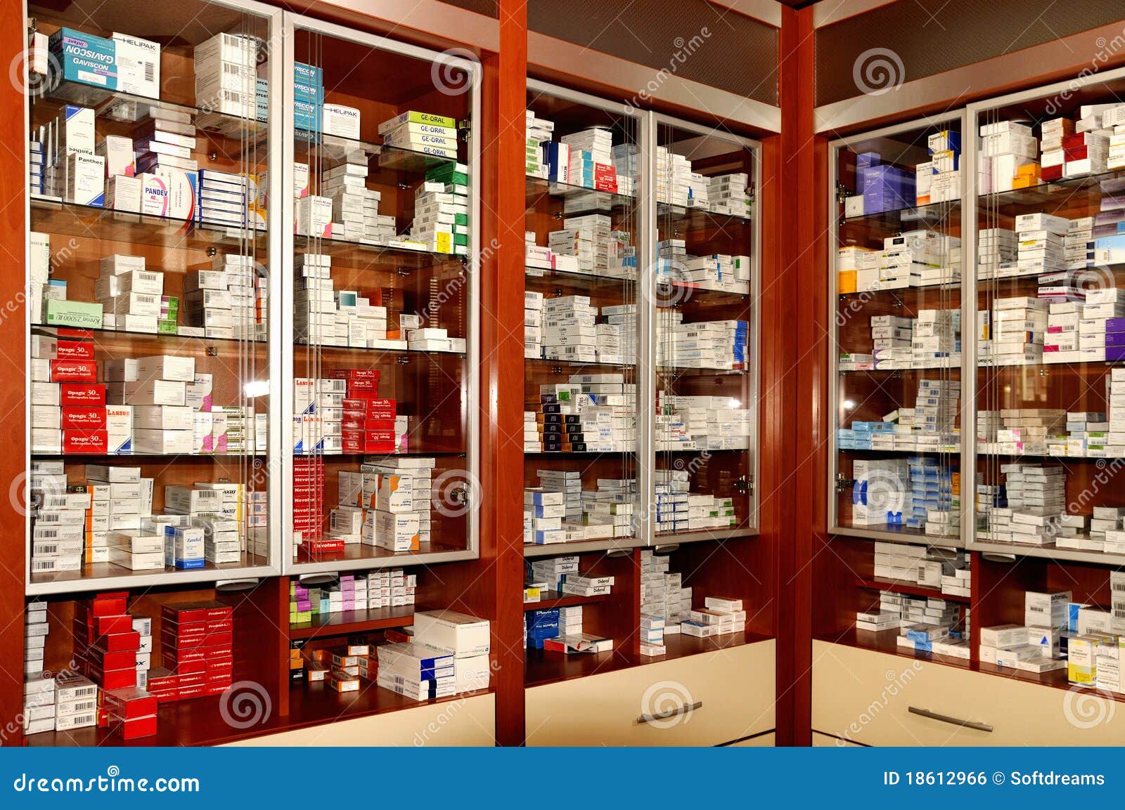 Apotheke redaktionelles foto. Bild von speicher, wahl - 18612966