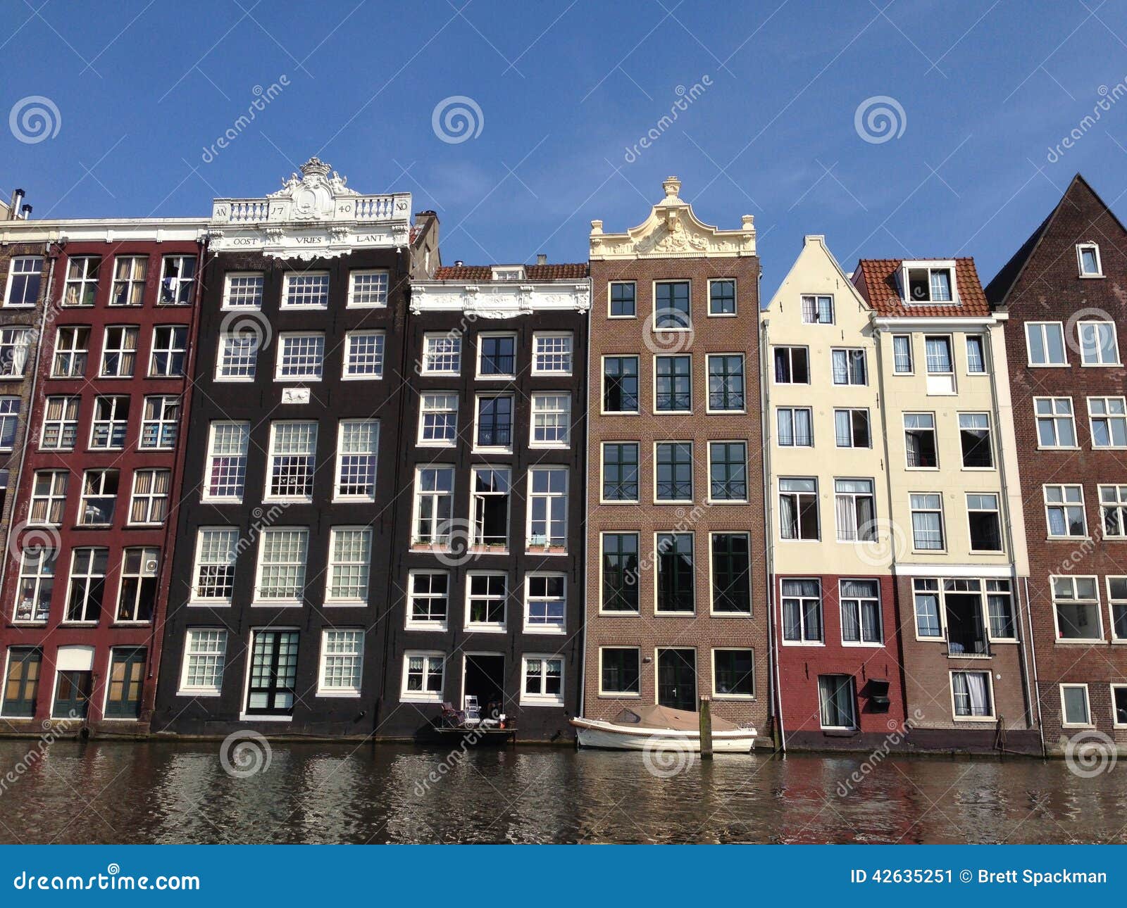 Appartements d'Amsterdam image stock. Image du appartement 42635251