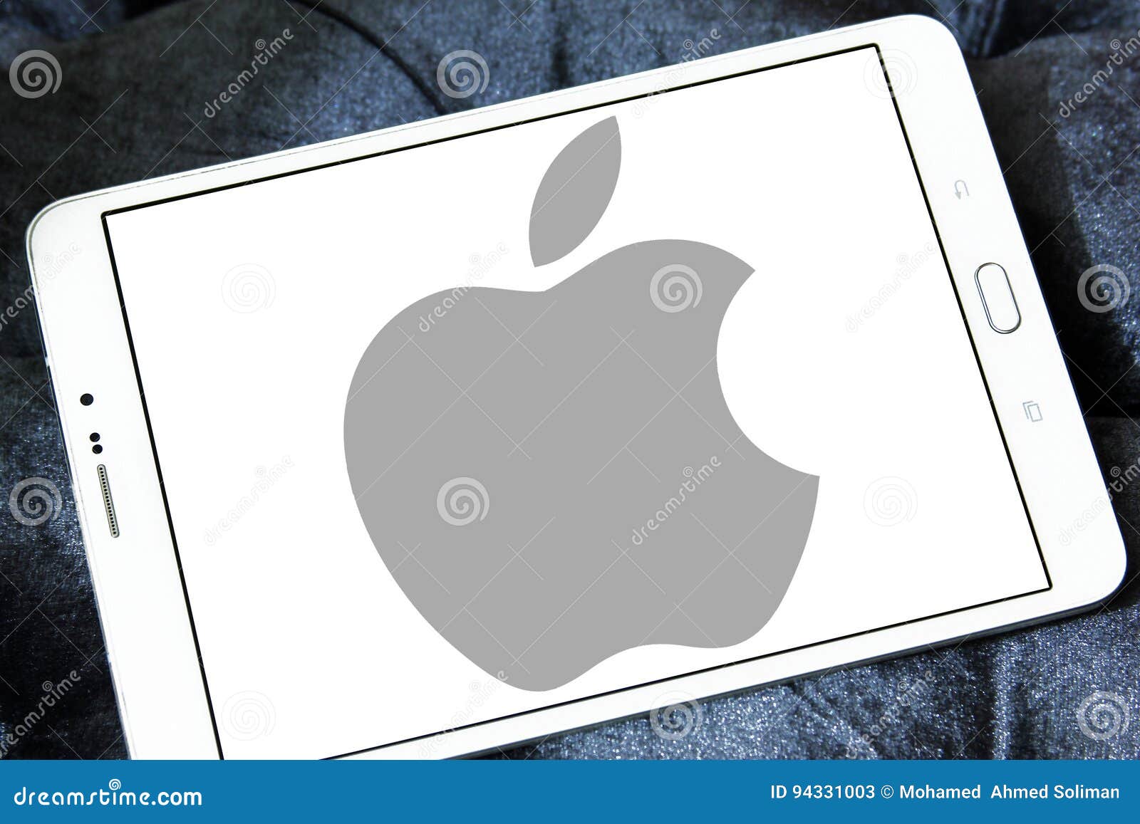 951 Apple Samsung Logo Images, Stock Photos, 3D objects, & Vectors