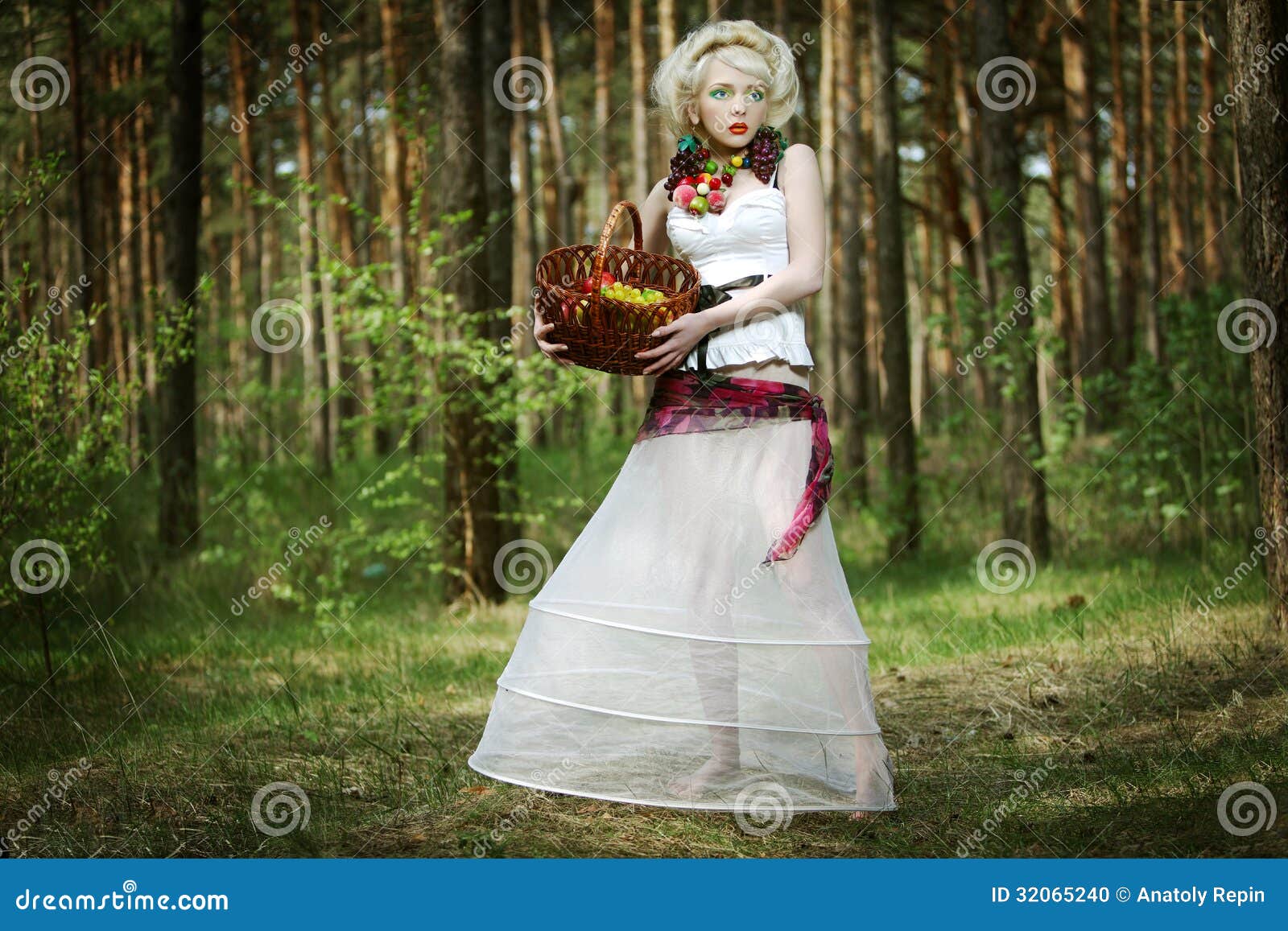 Apple maiden stock photo. Image of necklace, makeup, forest 32065240
