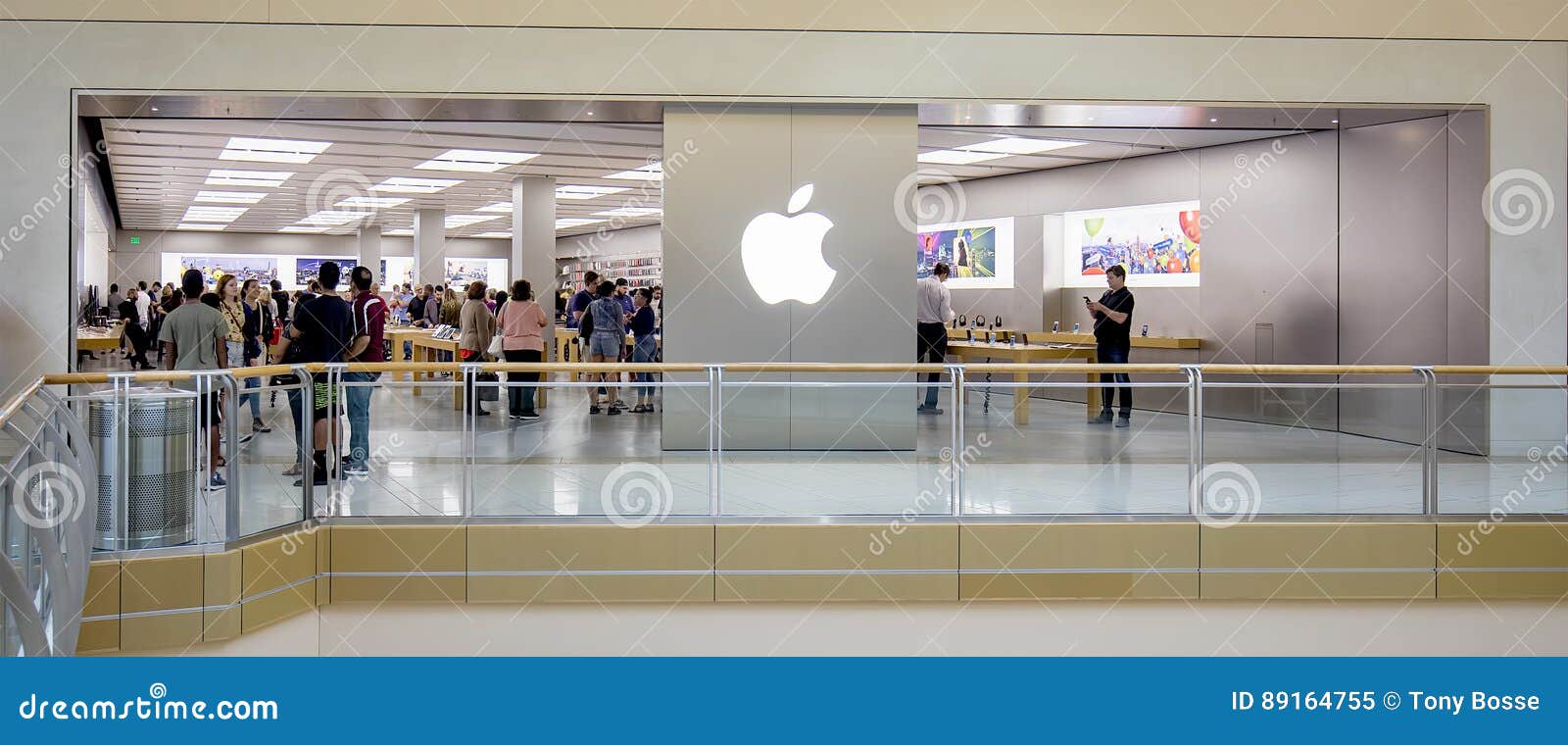 Apple Retail Store editorial image. Image of cellular - 89164755